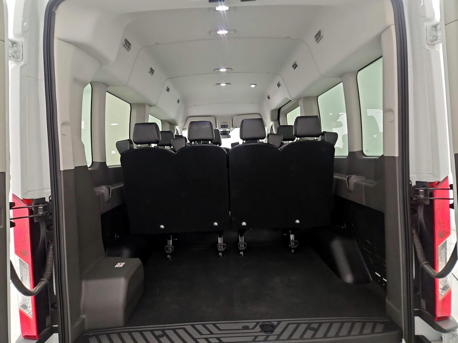 2025 Ford Transit Passenger Van XL - Photo 22