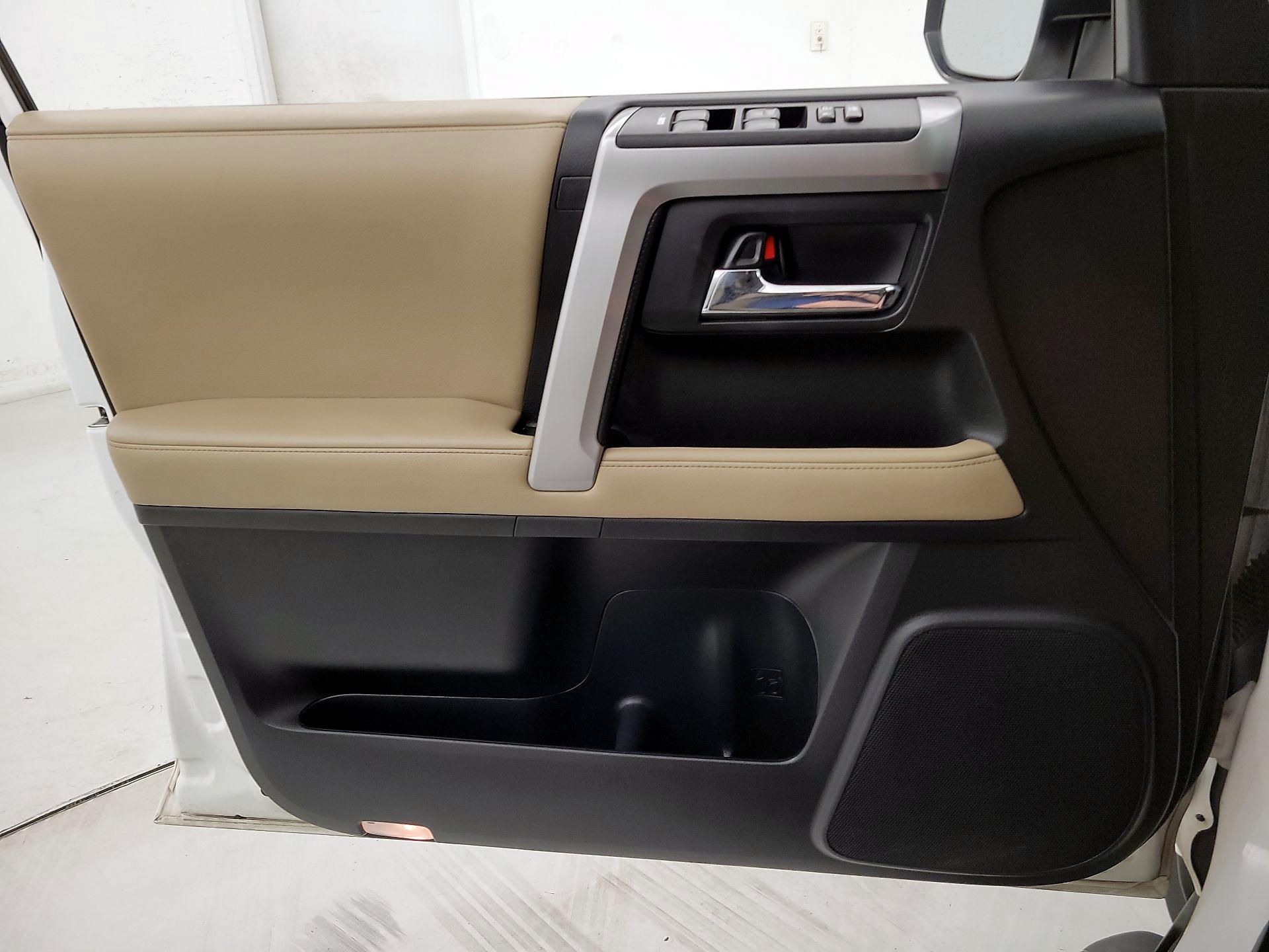 Thumbnail: 2019 Toyota 4Runner - 12