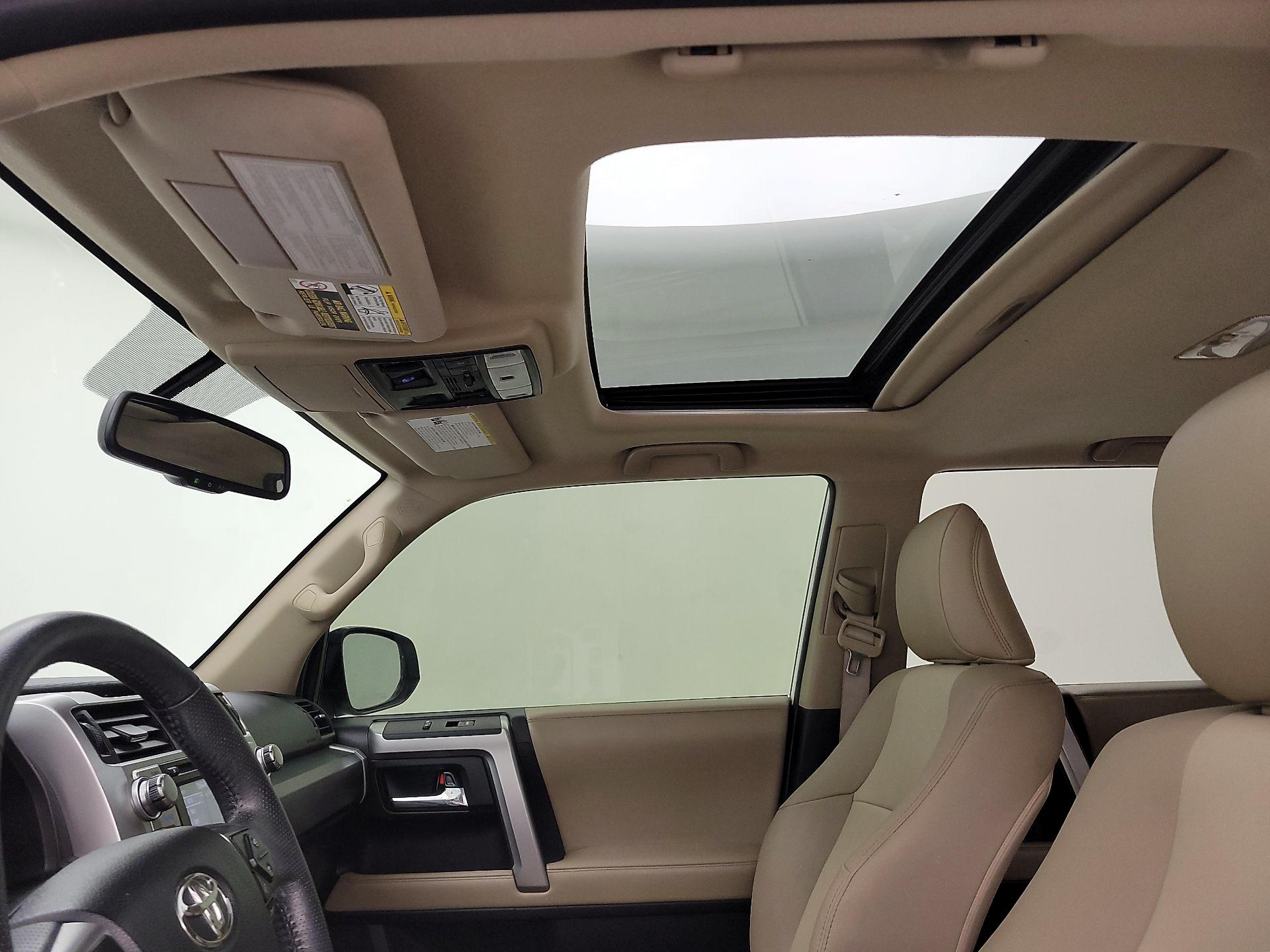 Thumbnail: 2019 Toyota 4Runner - 19