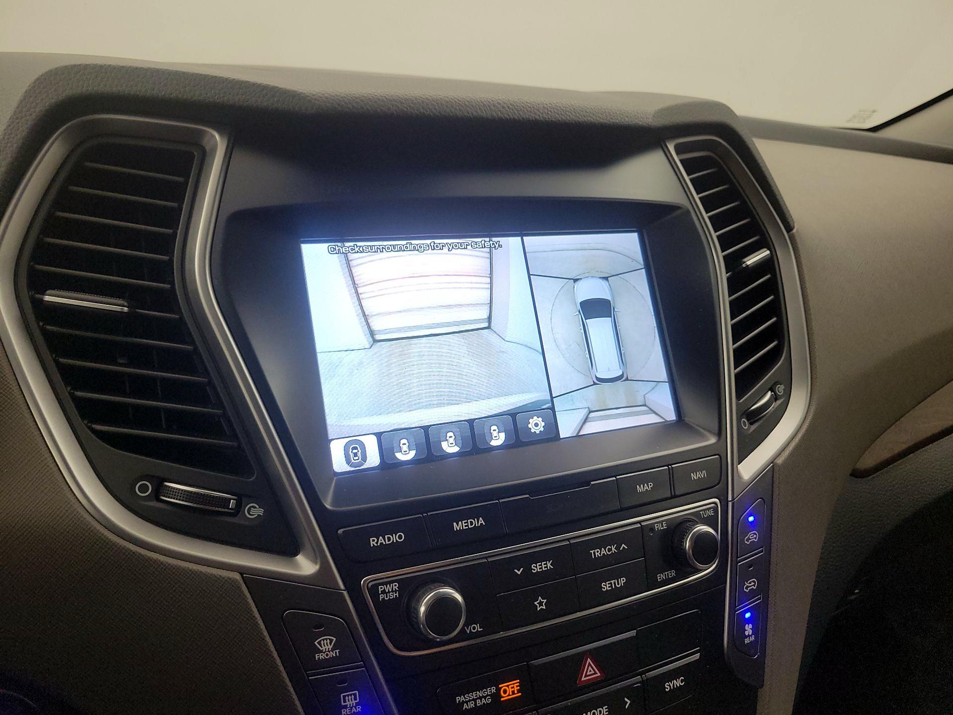 Thumbnail: 2019 Hyundai Santa Fe - 14