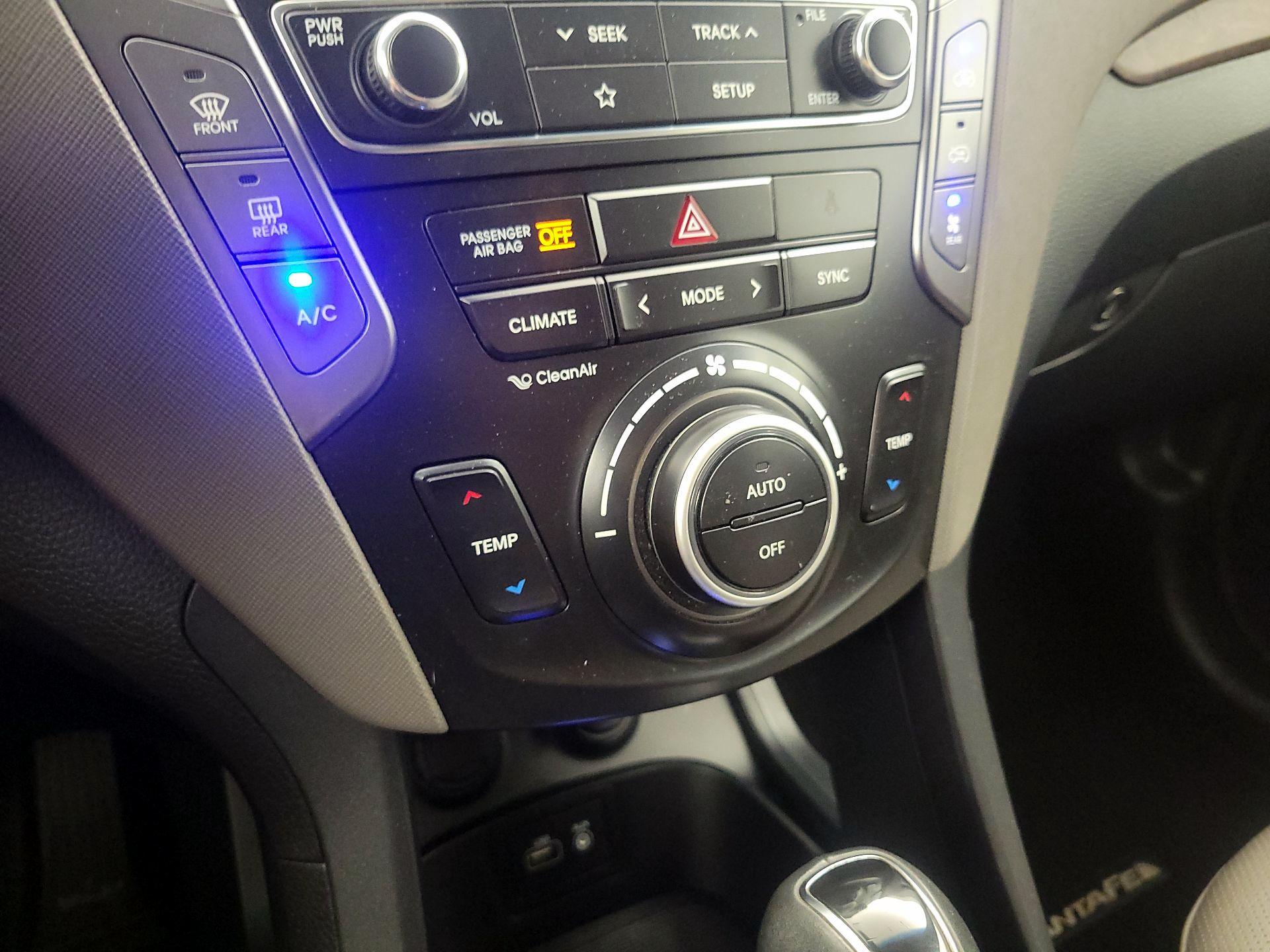 Thumbnail: 2019 Hyundai Santa Fe - 16