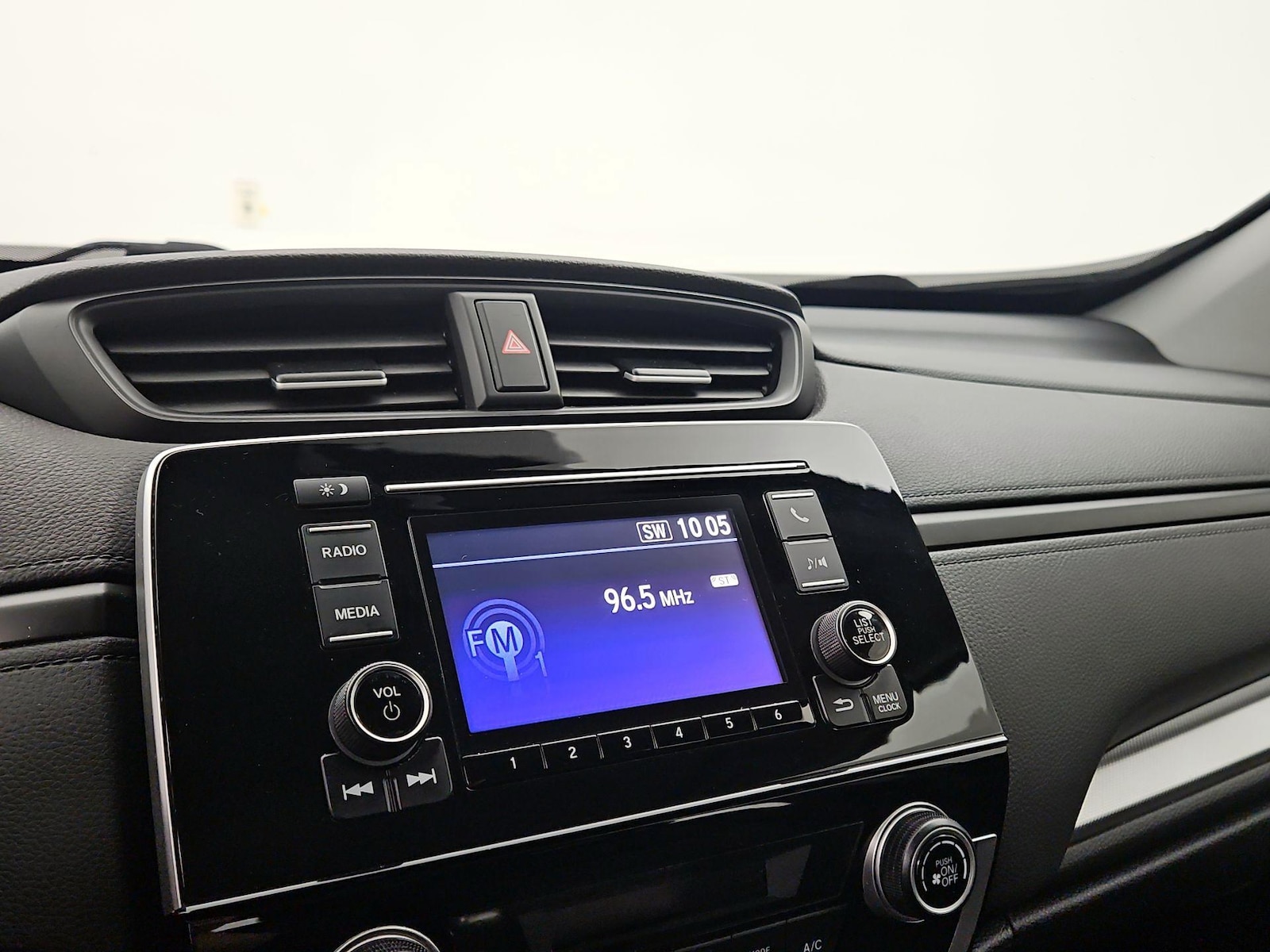 2019 Honda CR-V LX - Photo 16