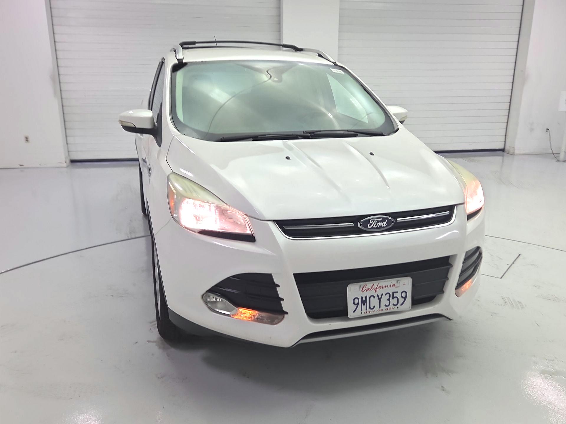 White 2016 Ford Escape SUV / Crossover Front-Wheel Drive Automatic