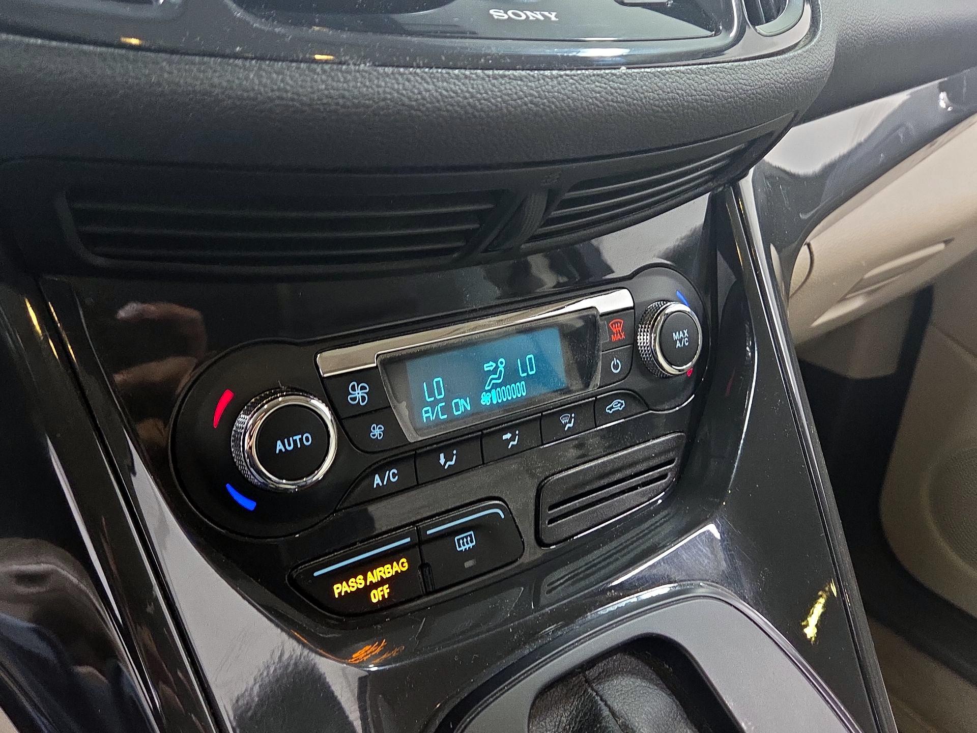 Thumbnail: 2016 Ford Escape - 12