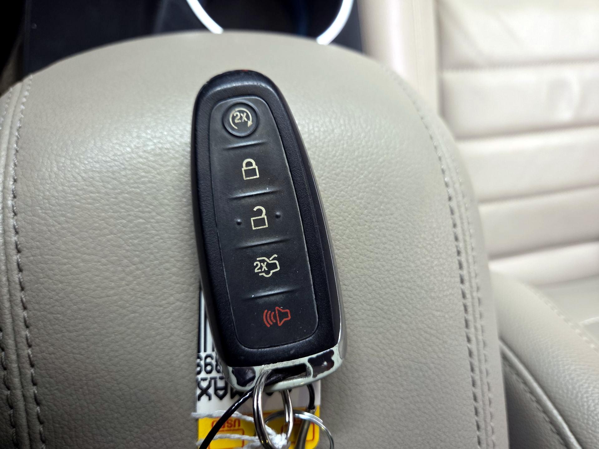 Thumbnail: 2016 Ford Escape - 16