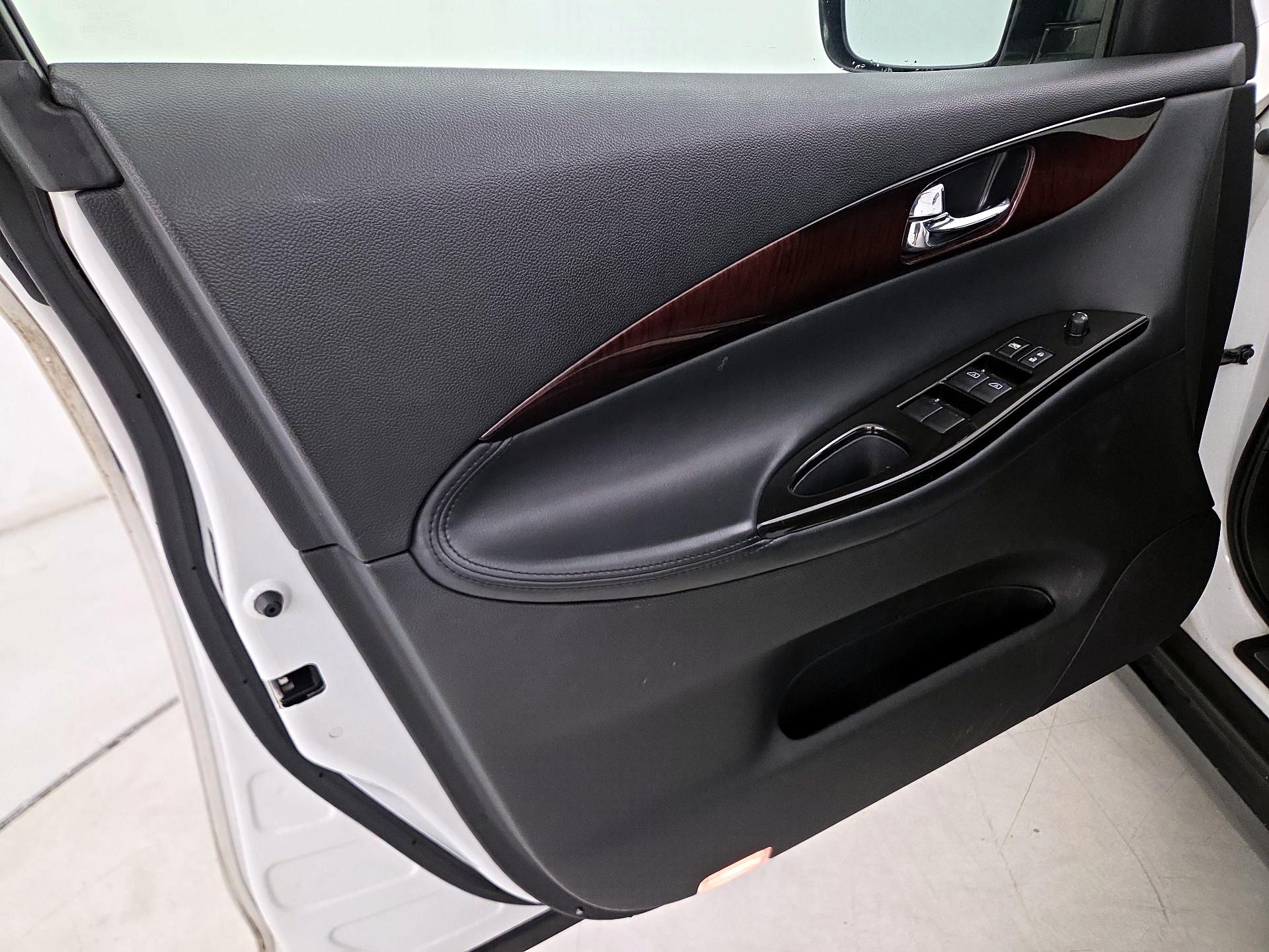 Thumbnail: 2014 INFINITI QX50 - 12