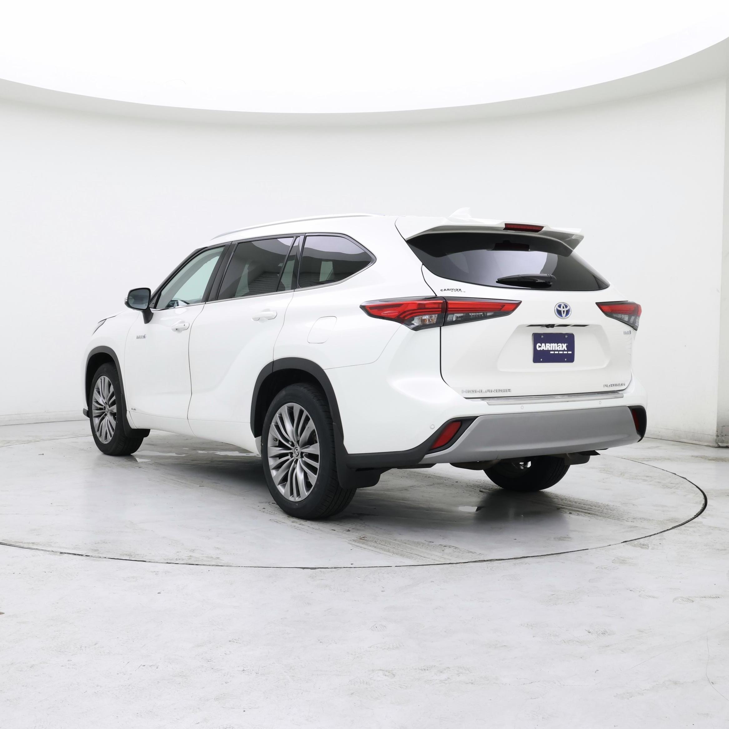 Thumbnail: 2021 Toyota Highlander - 2