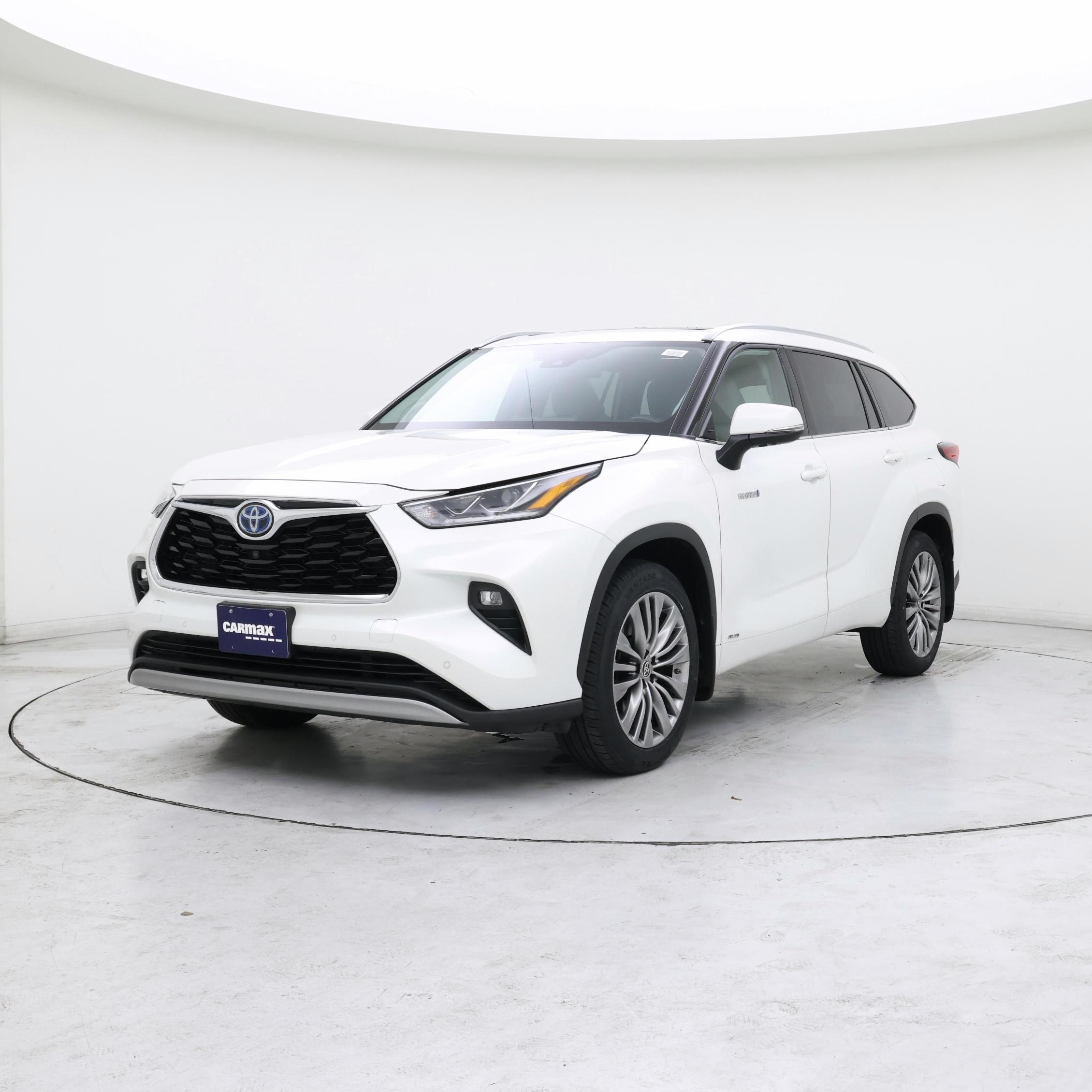 Thumbnail: 2021 Toyota Highlander - 4