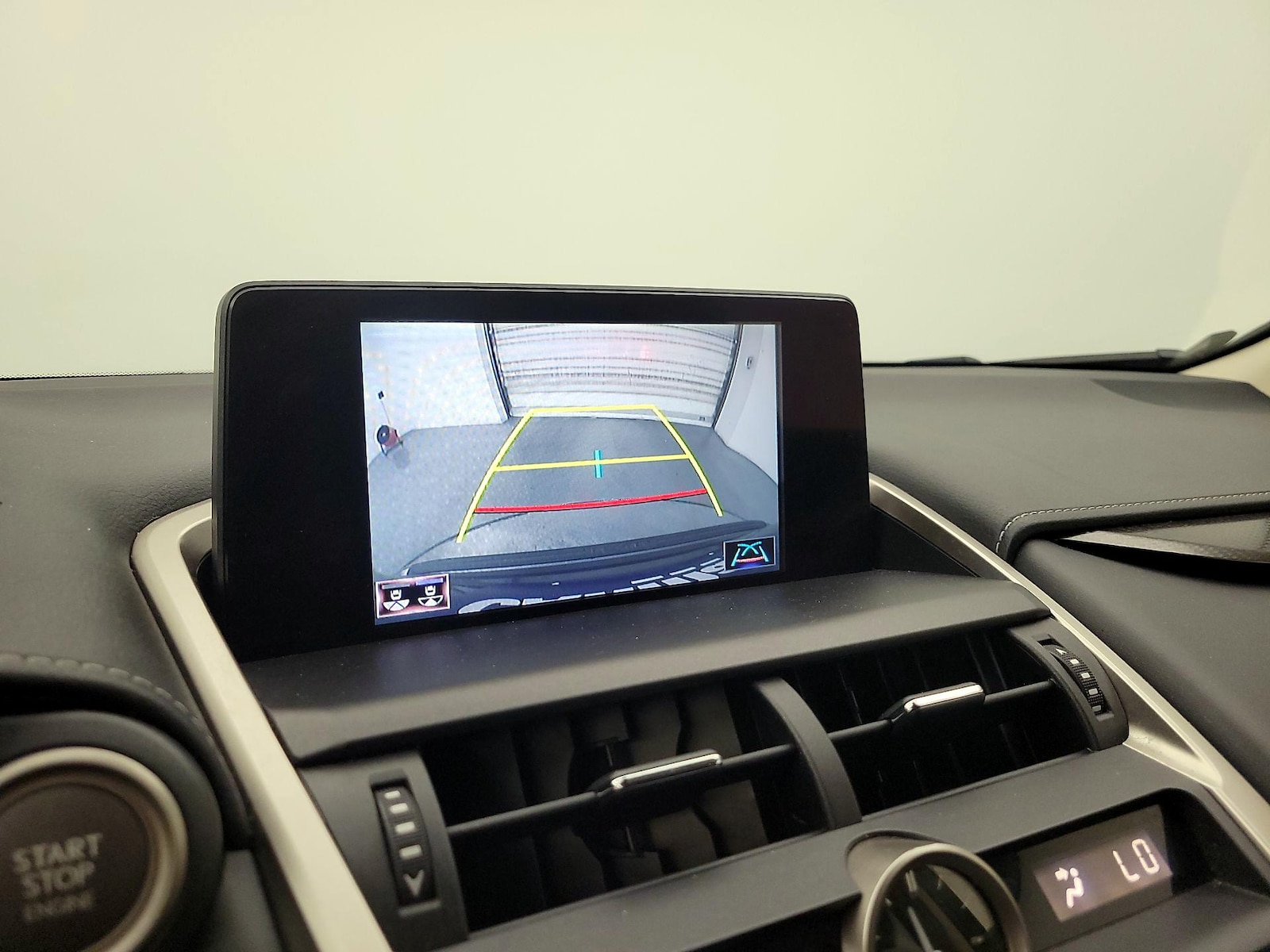 2021 Lexus NX 300 - Photo 15