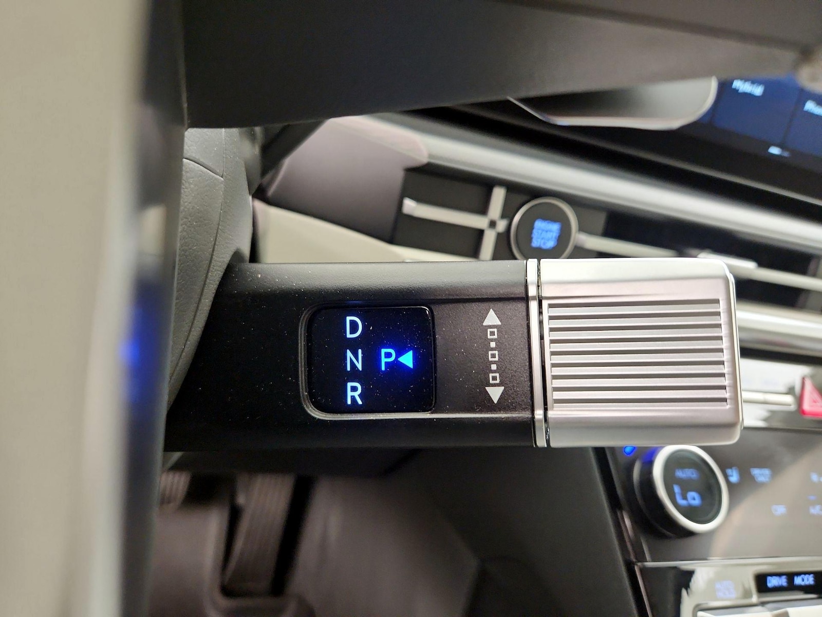 2025 Hyundai Santa Fe SEL - Photo 18