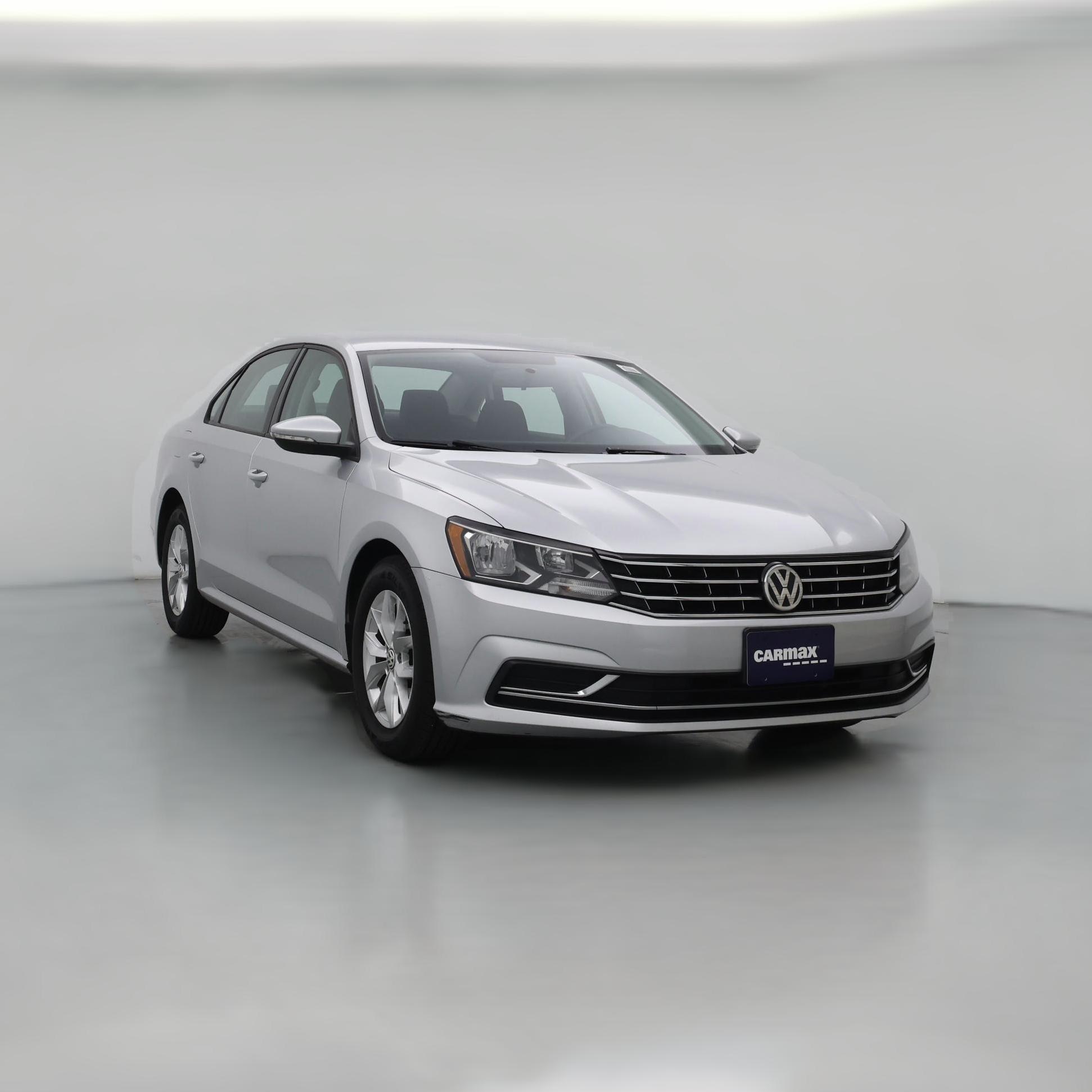 Thumbnail: 2018 Volkswagen Passat - 1