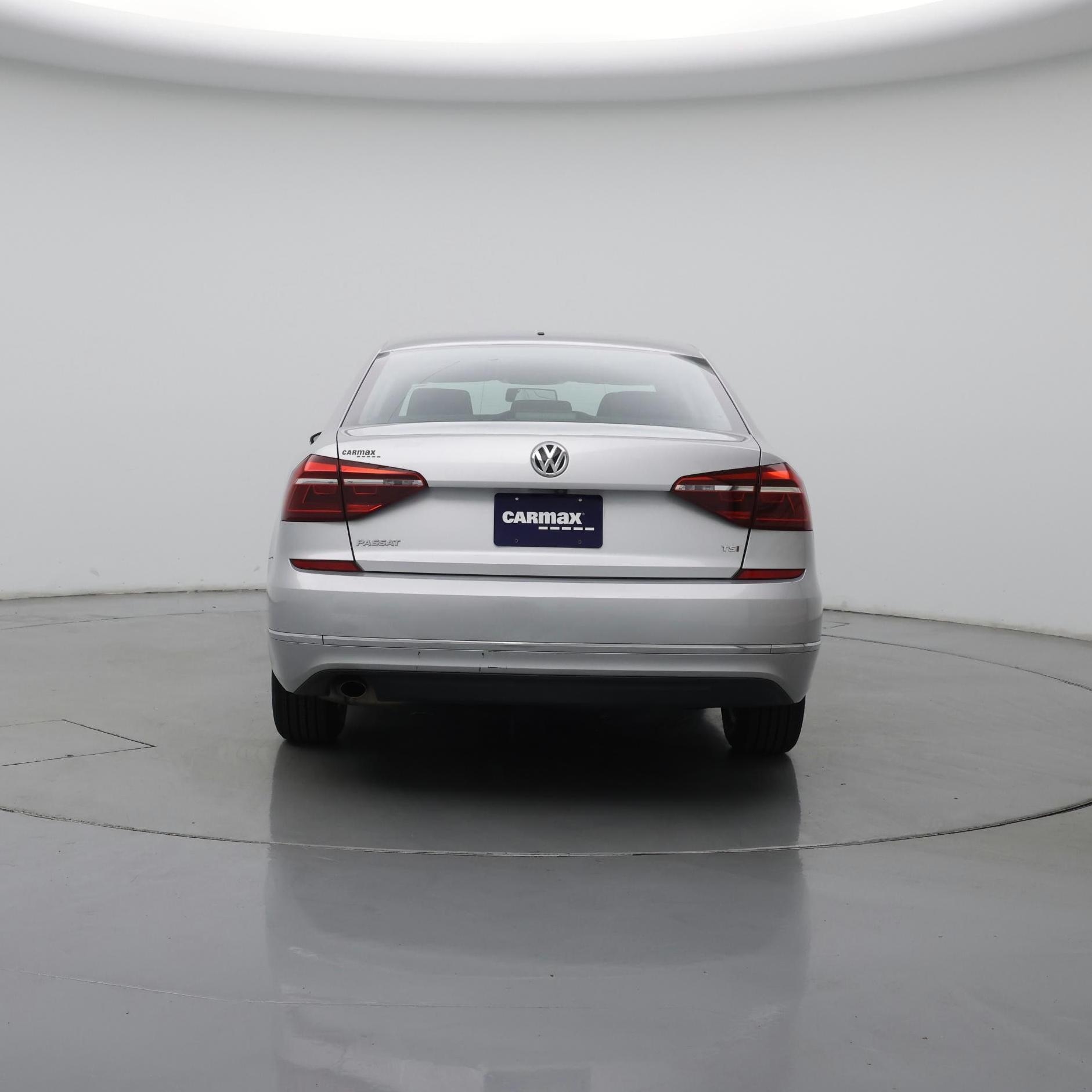 Thumbnail: 2018 Volkswagen Passat - 6