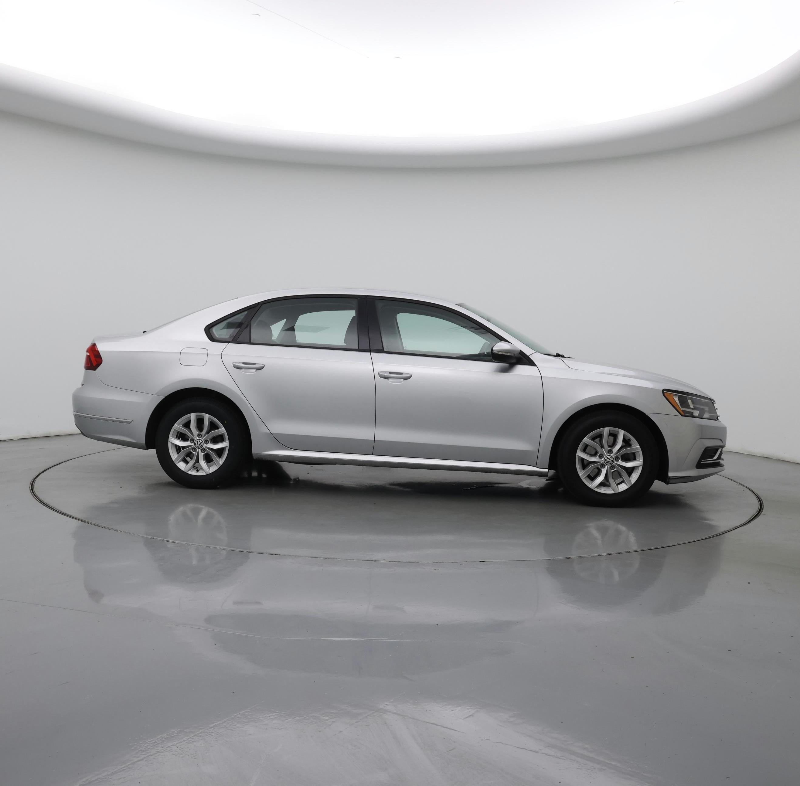 Thumbnail: 2018 Volkswagen Passat - 7
