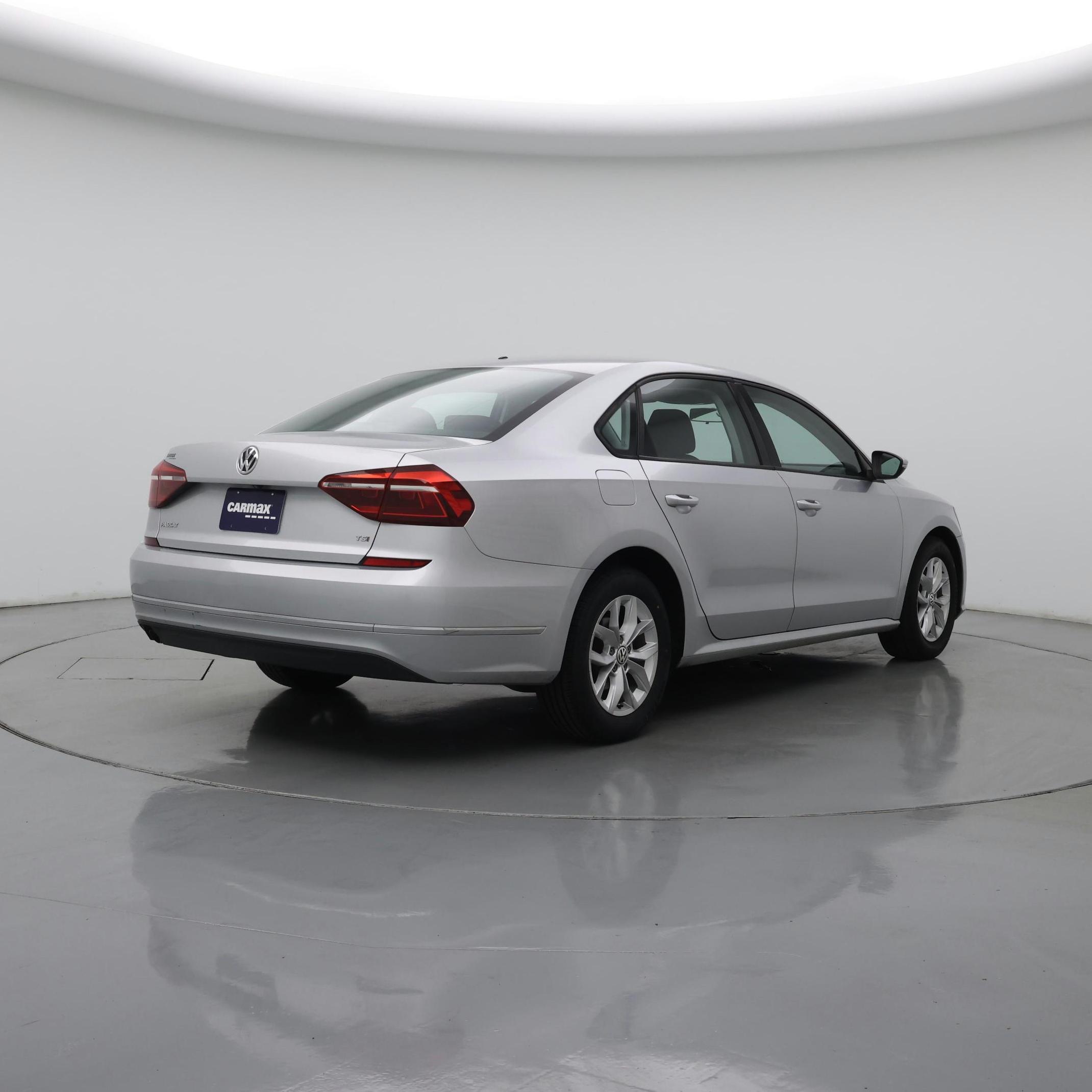 Thumbnail: 2018 Volkswagen Passat - 8