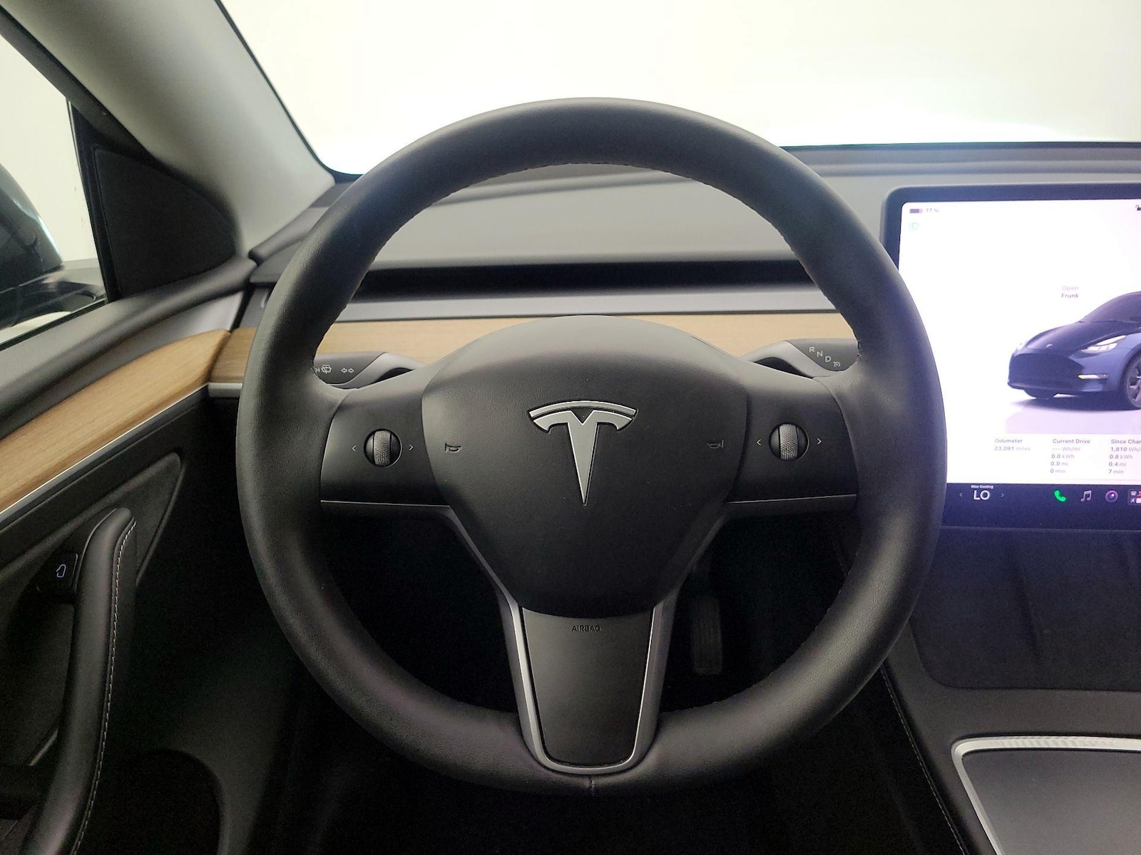 2024 Tesla Model Y Long Range - Photo 11