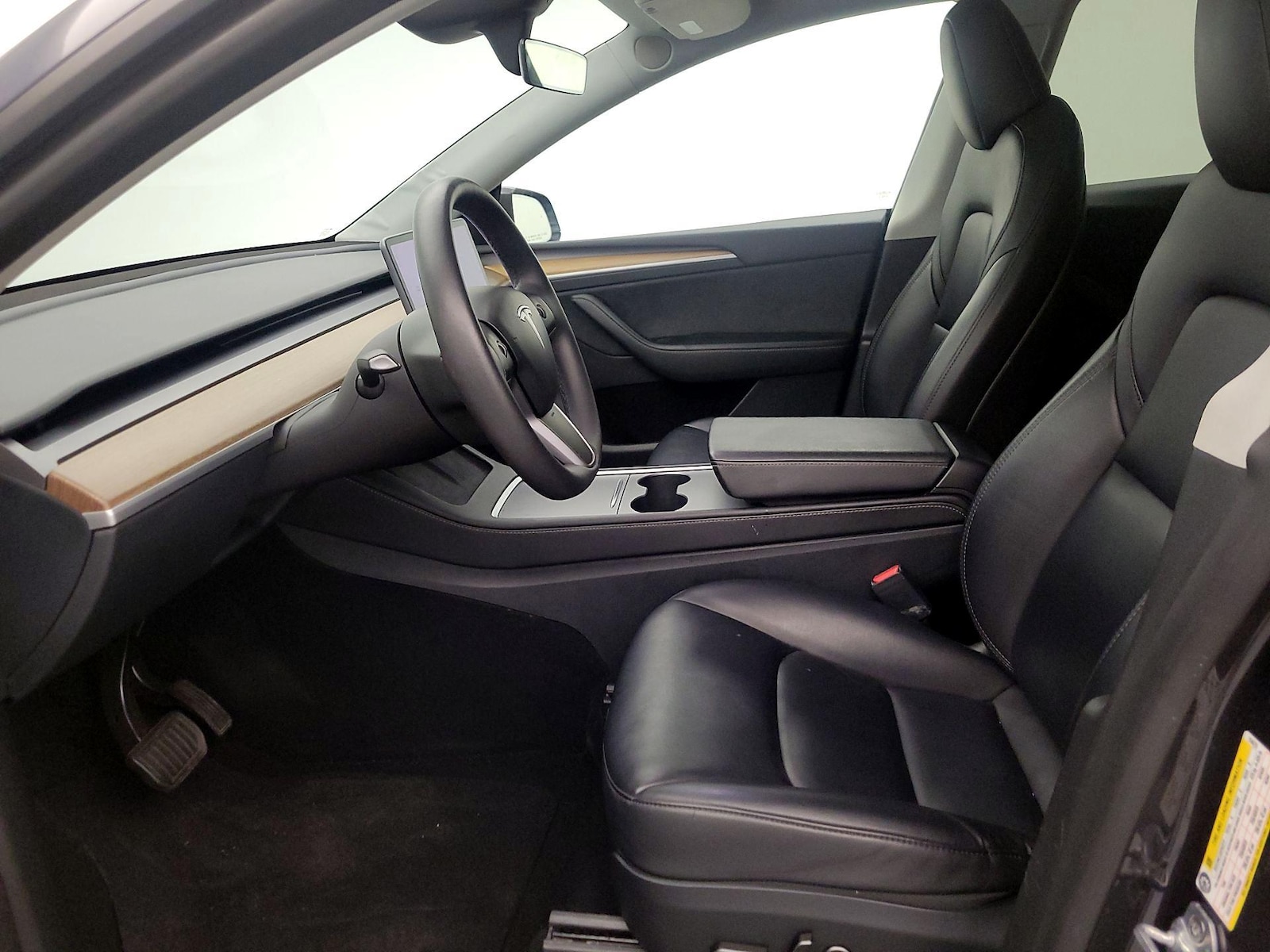 2024 Tesla Model Y Long Range - Photo 12