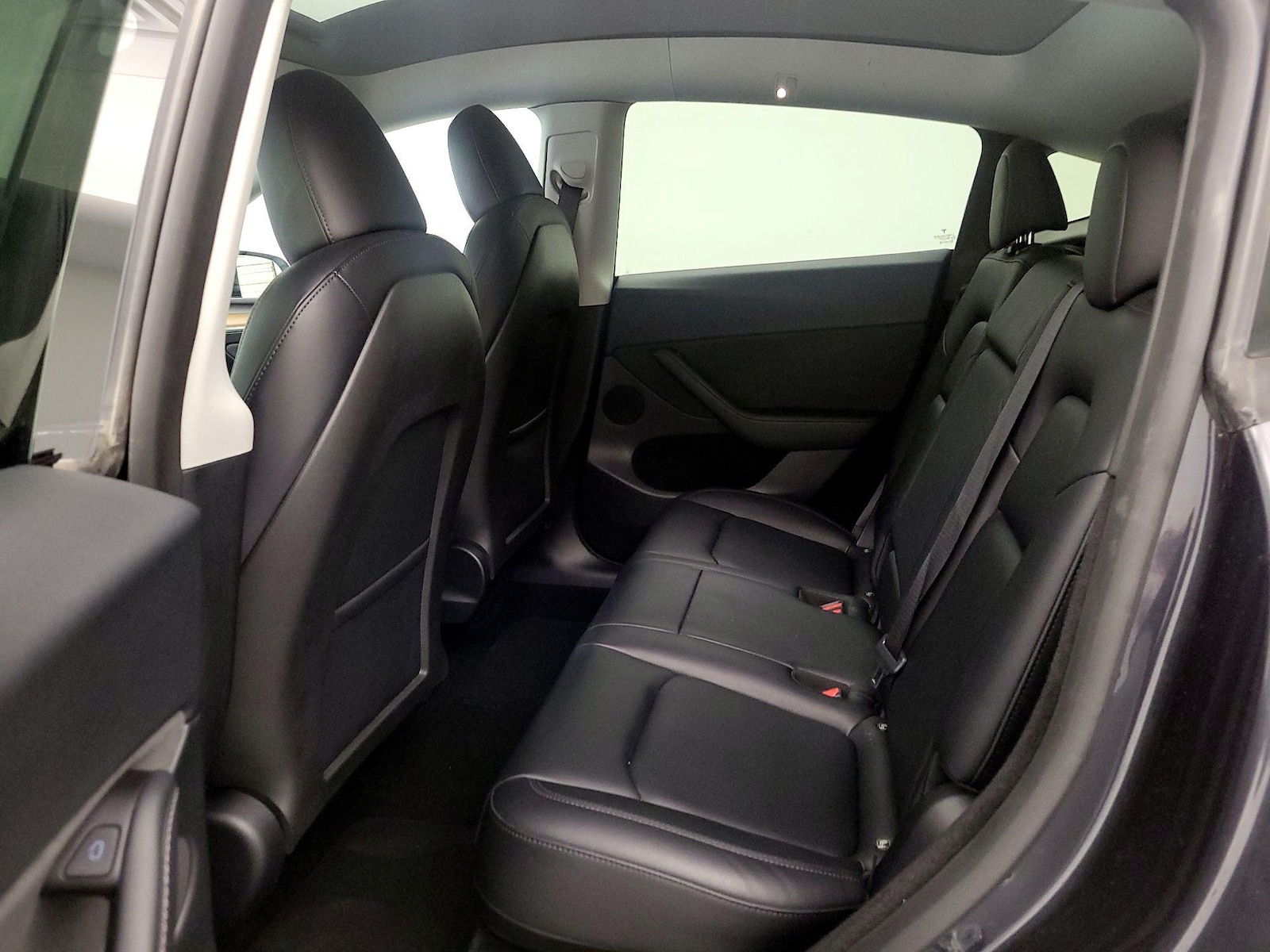 2024 Tesla Model Y Long Range - Photo 19