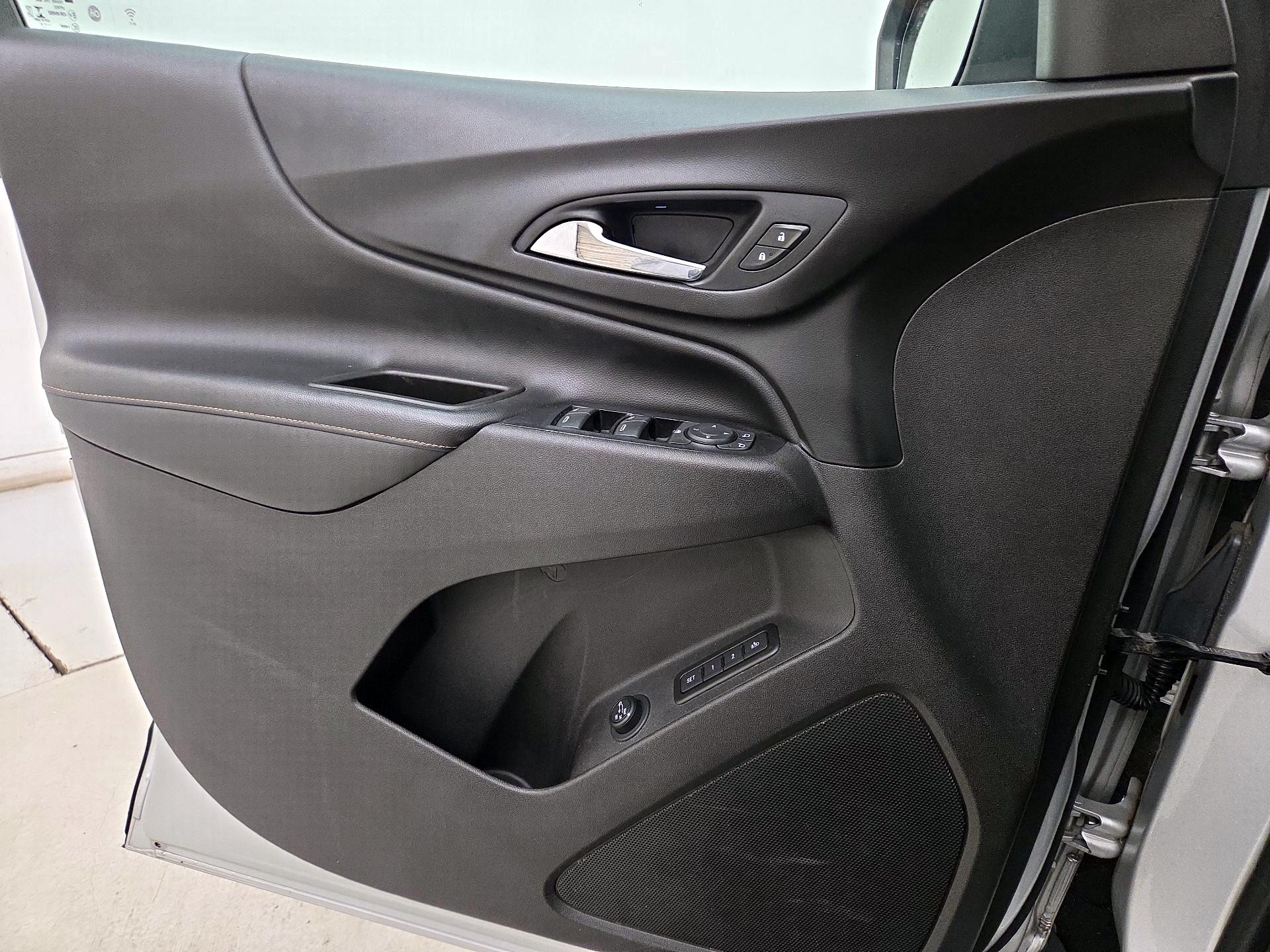 Thumbnail: 2019 Chevrolet Equinox - 12