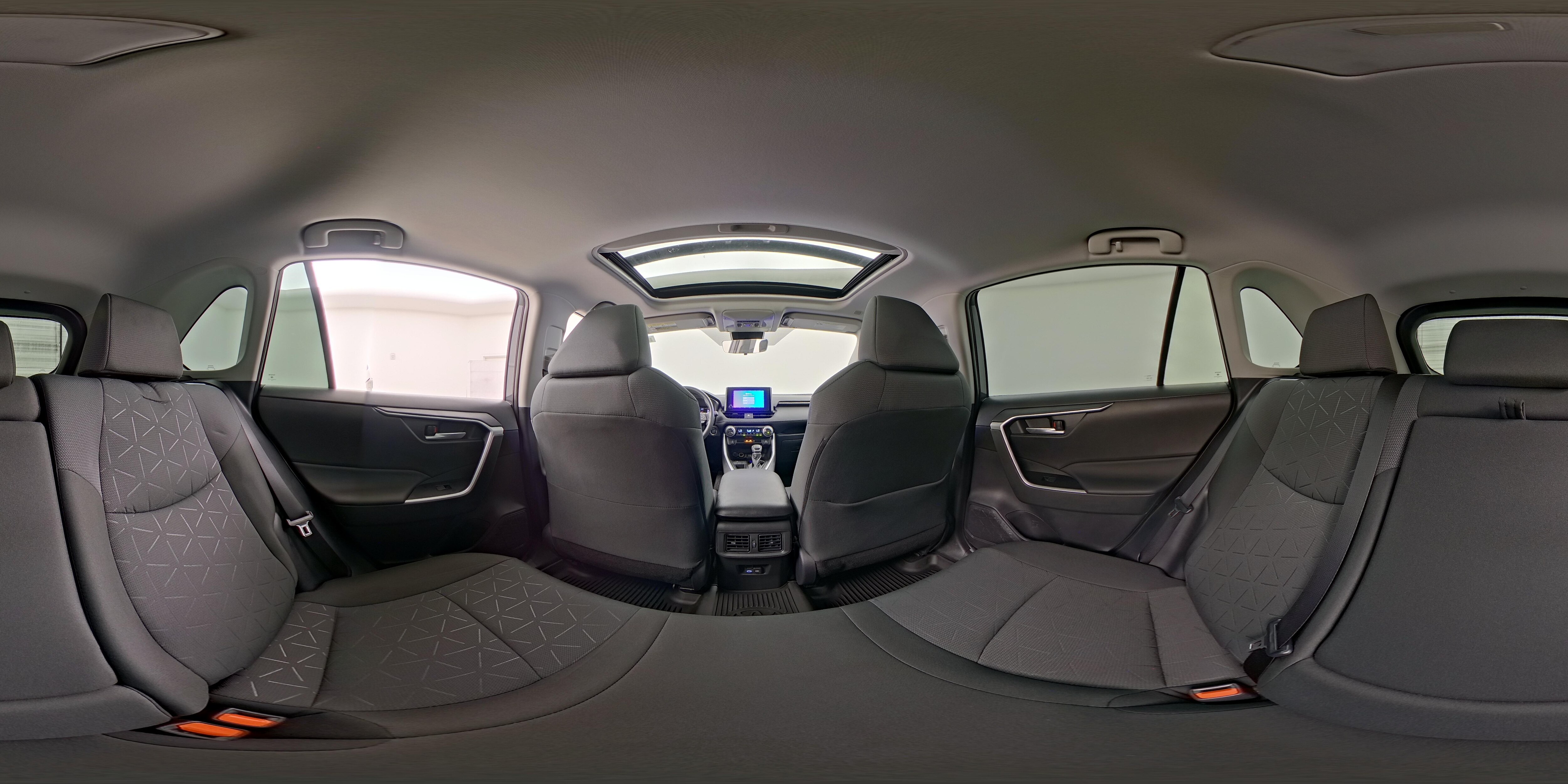 2025 Toyota RAV4 XLE - Photo 27