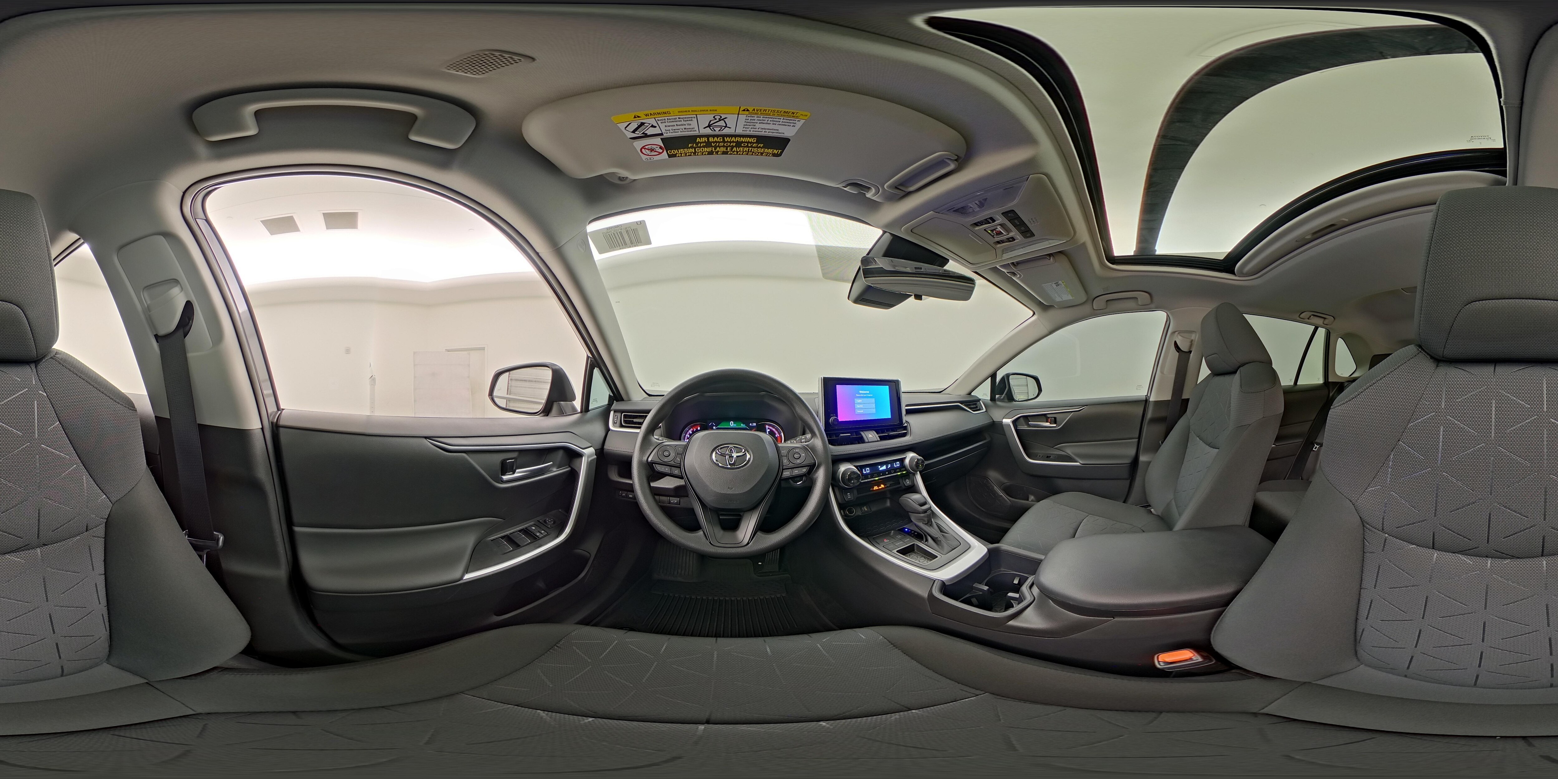 2025 Toyota RAV4 XLE - Photo 28