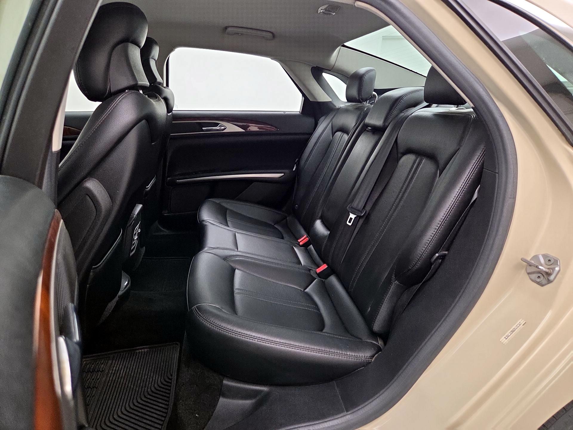 Thumbnail: 2016 Lincoln MKZ - 20