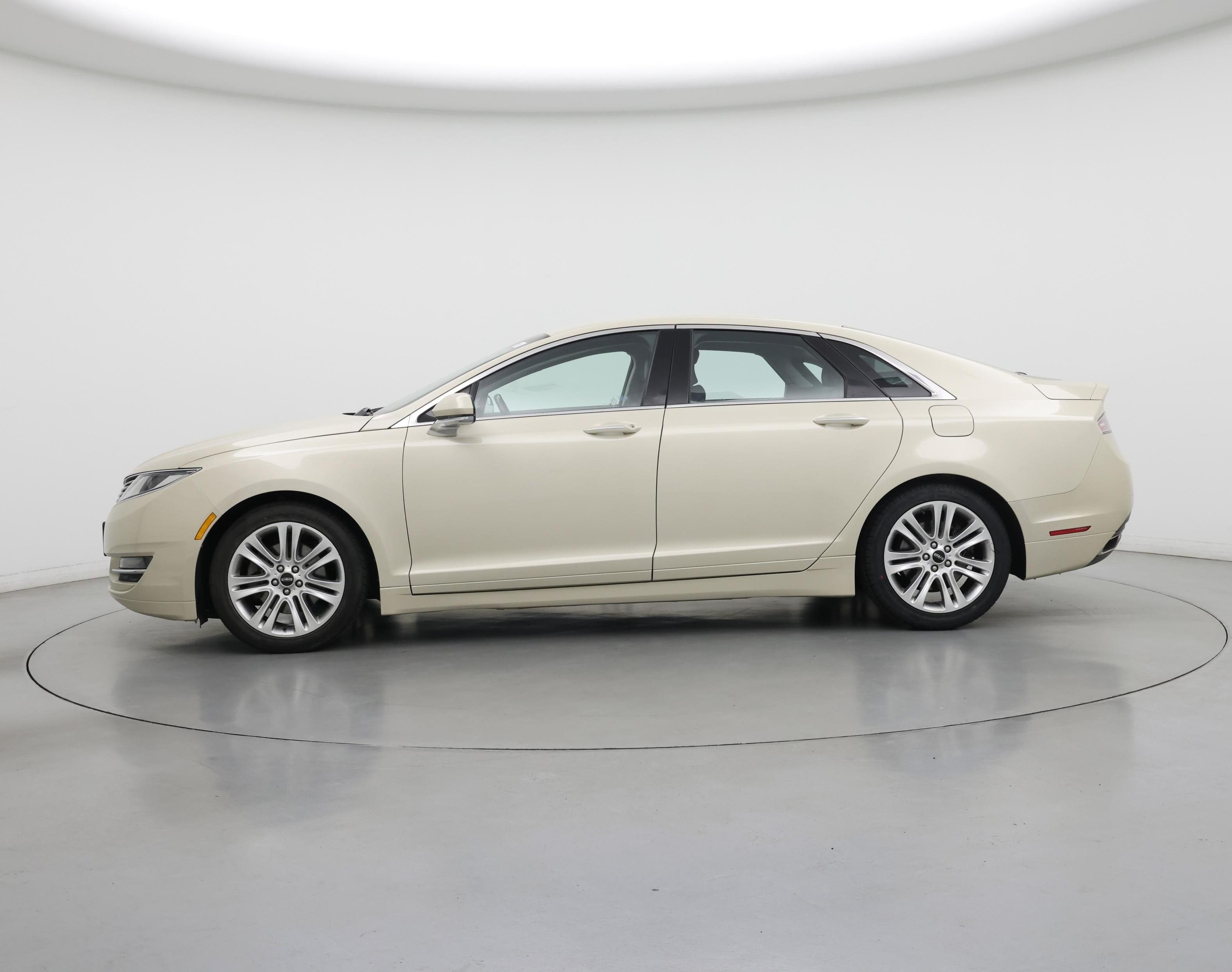 Thumbnail: 2016 Lincoln MKZ - 3