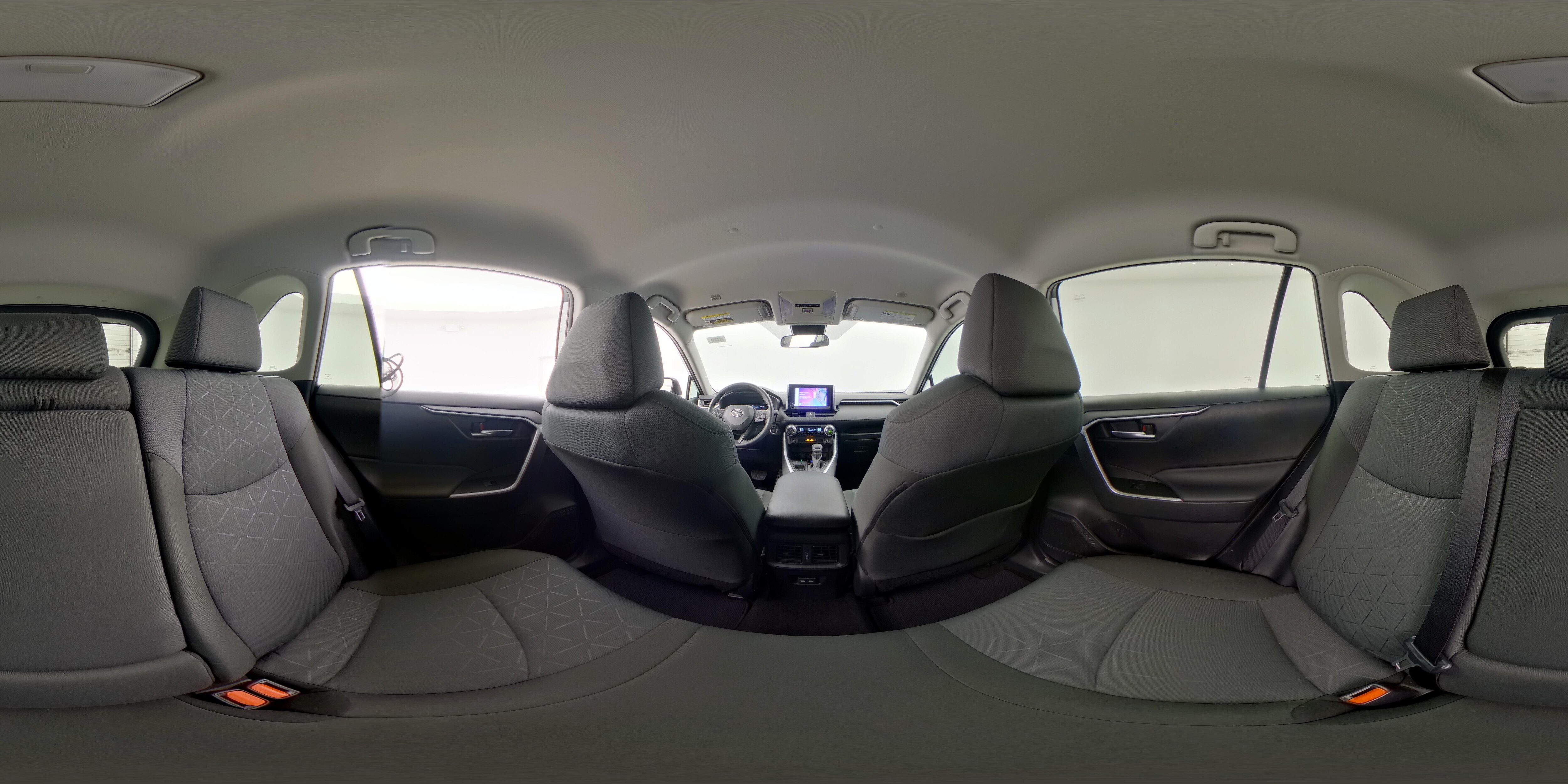 2025 Toyota RAV4 XLE - Photo 25