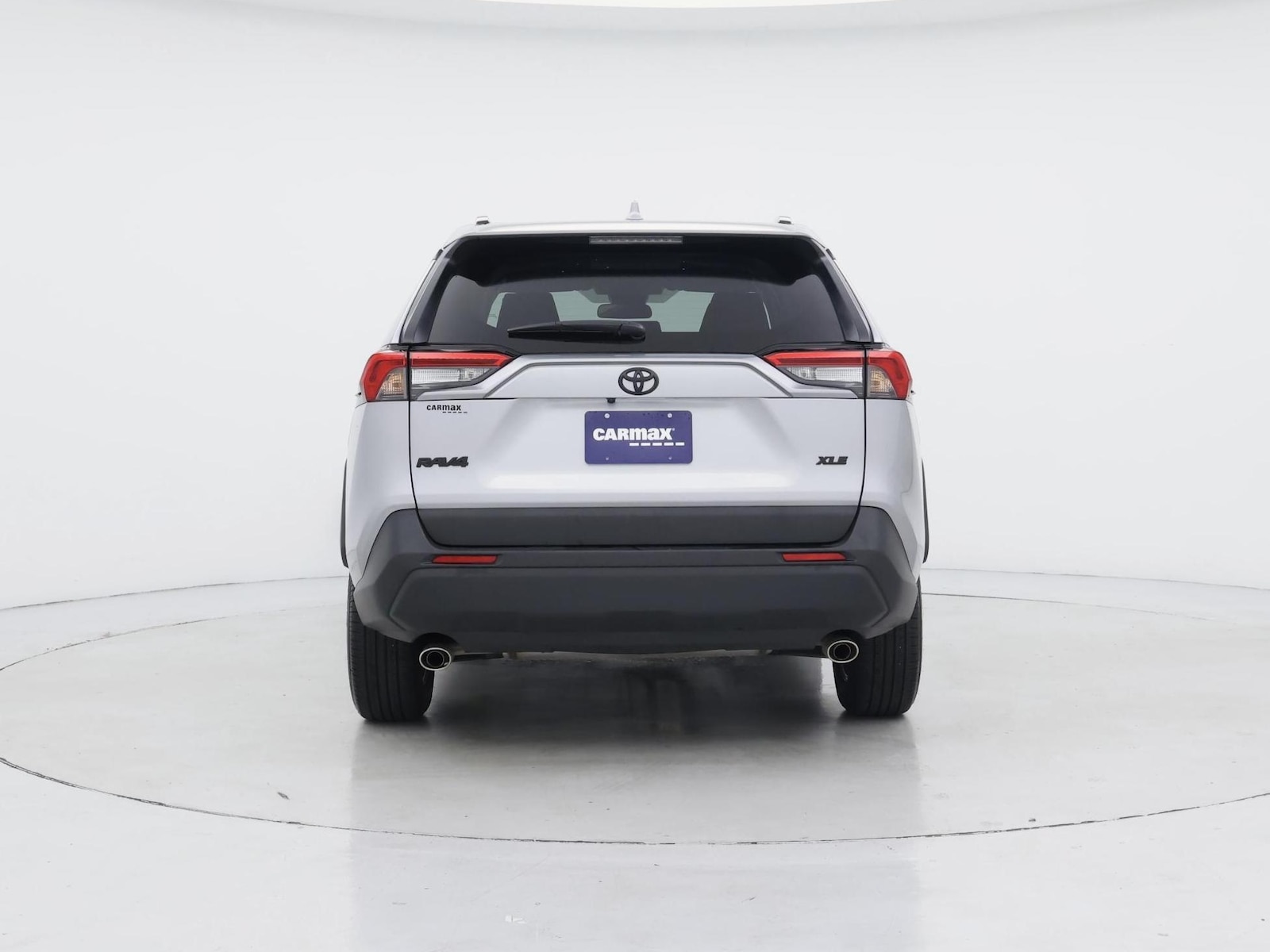 2025 Toyota RAV4 XLE - Photo 7