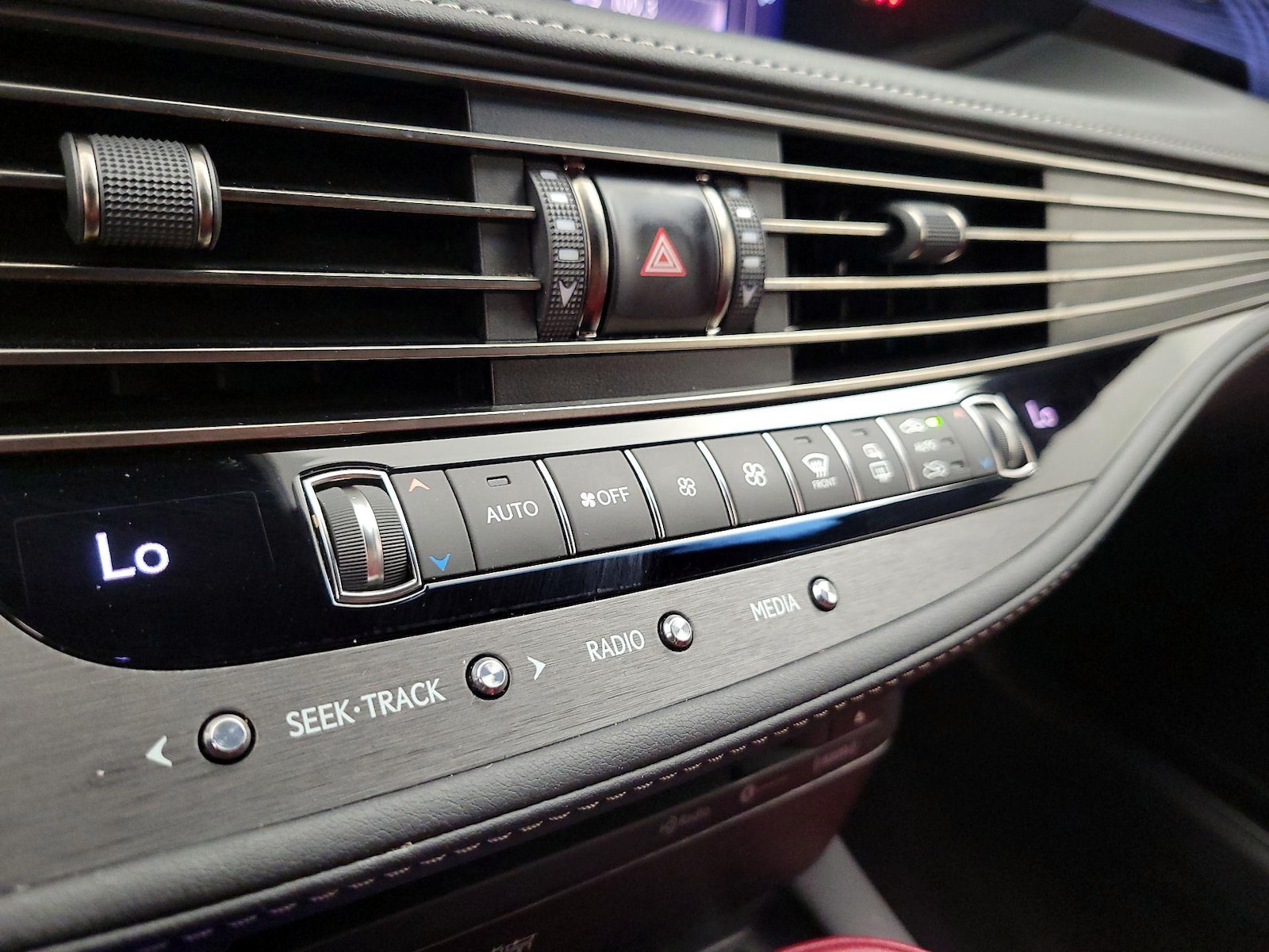 2018 Lexus LS Base - Photo 18