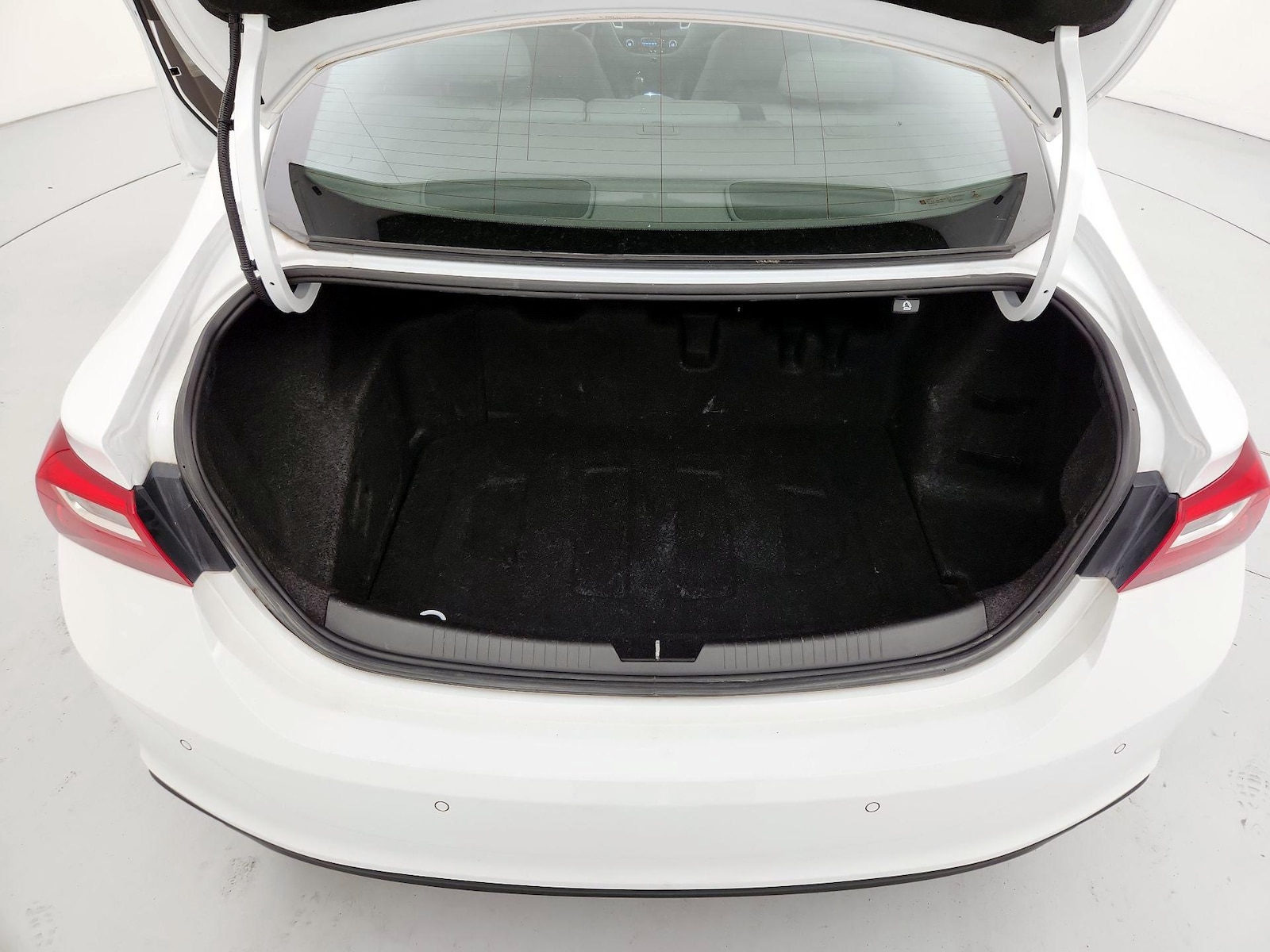 2017 Chevrolet Malibu Hybrid - Photo 23