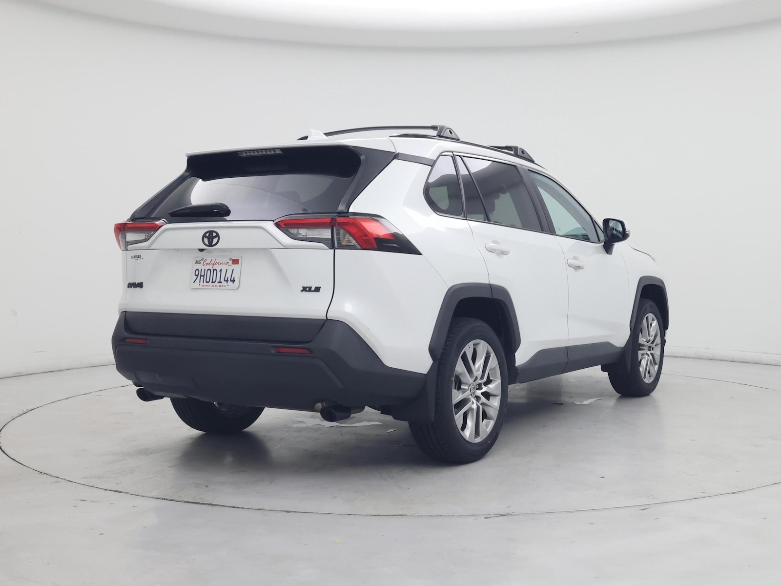 2023 Toyota RAV4 XLE Premium - Photo 9