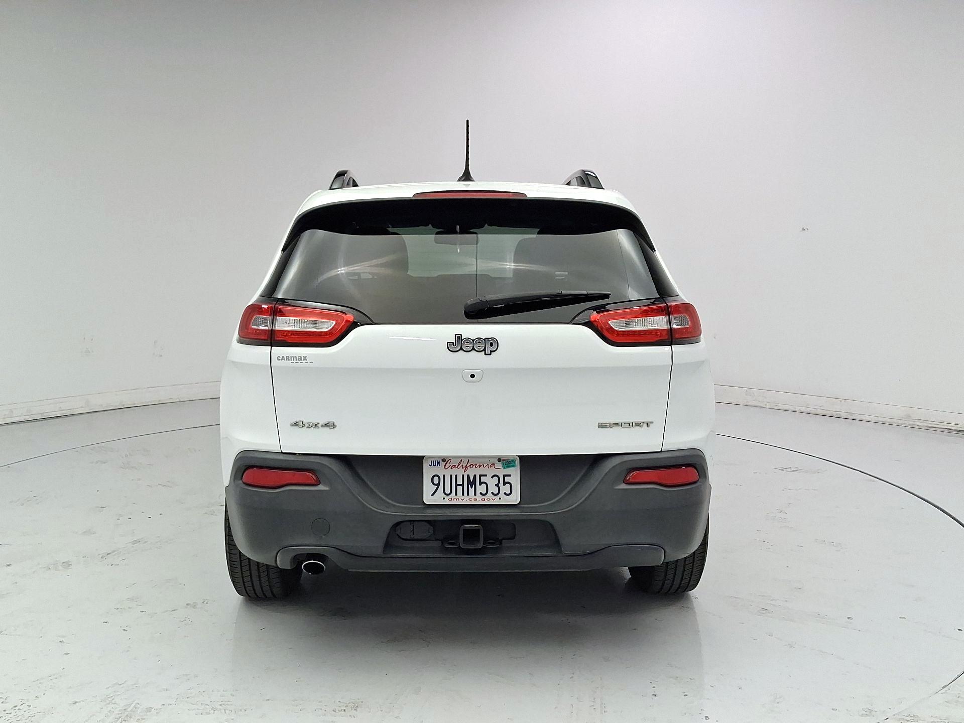 Thumbnail: 2017 Jeep Cherokee - 6