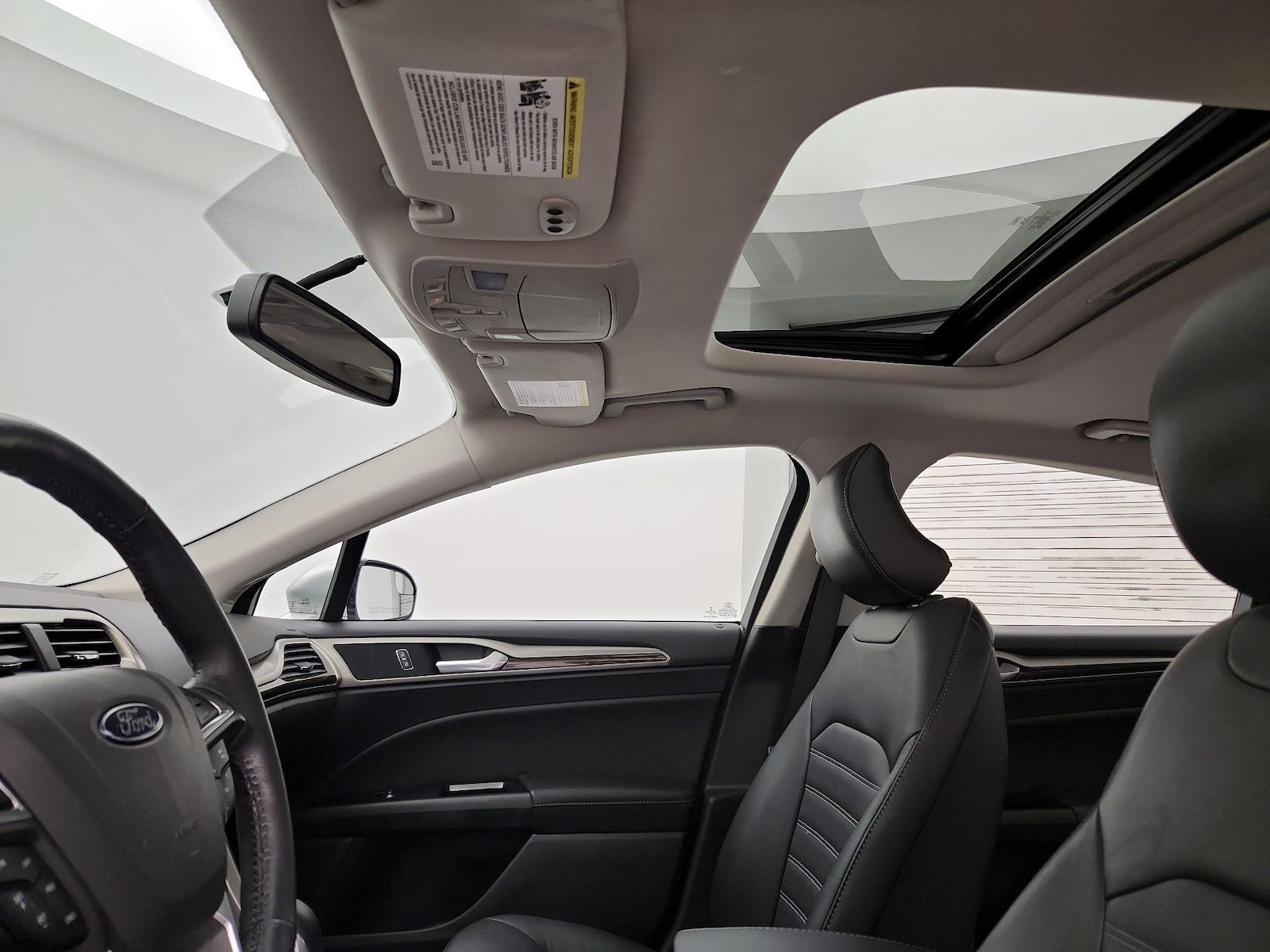 Sunroof(s) & Overhead Airbags