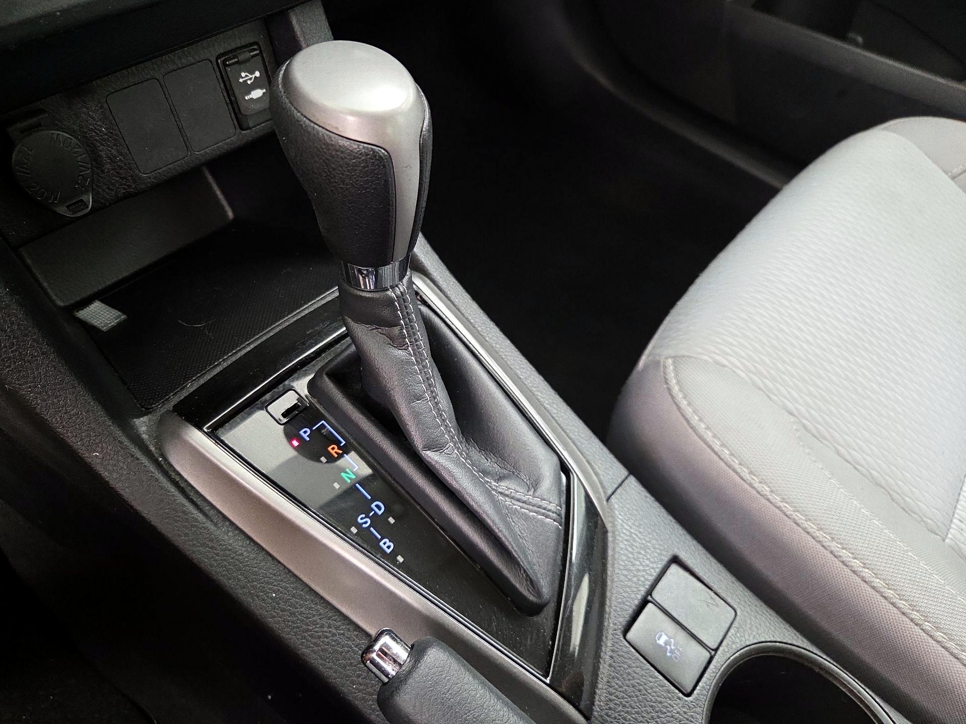 Thumbnail: 2016 Toyota Corolla - 17