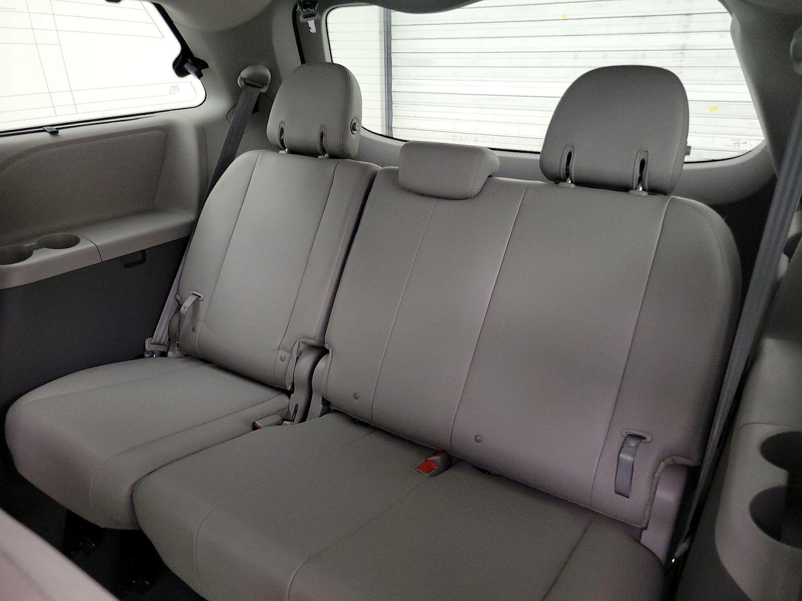 2020 Toyota Sienna XLE - Photo 22