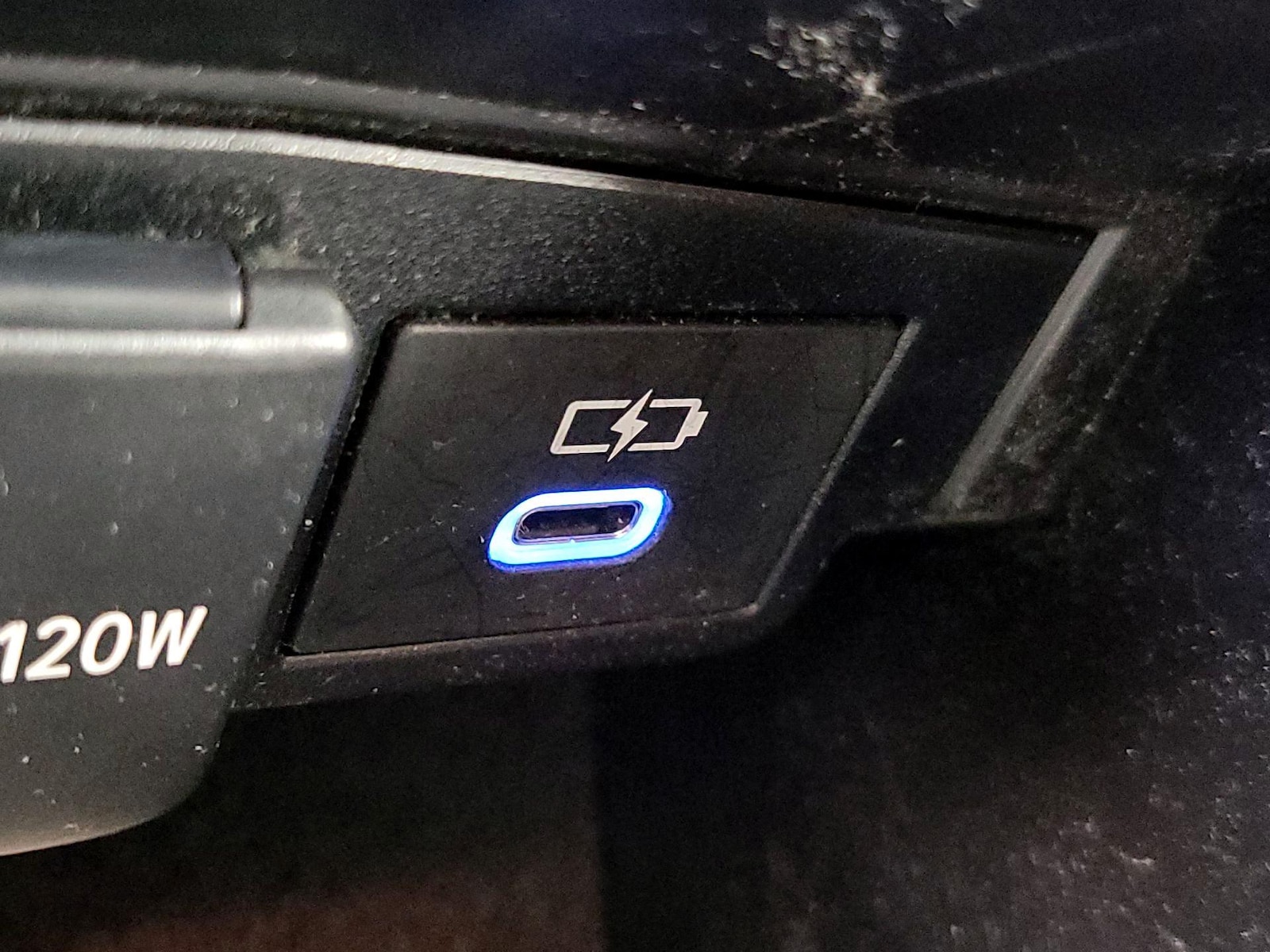 2022 Toyota Corolla LE - Photo 19