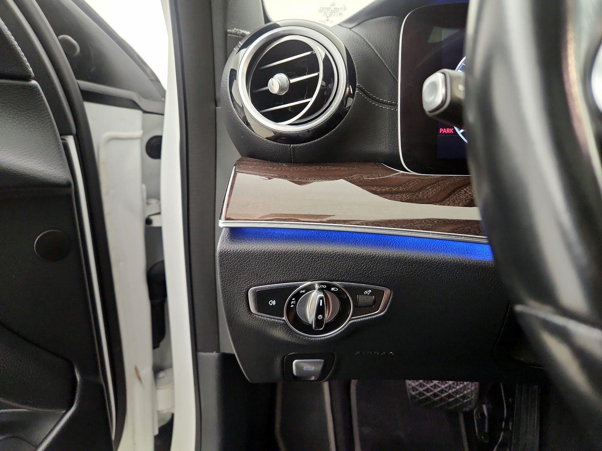 Thumbnail: 2020 Mercedes-Benz E-Class - 13
