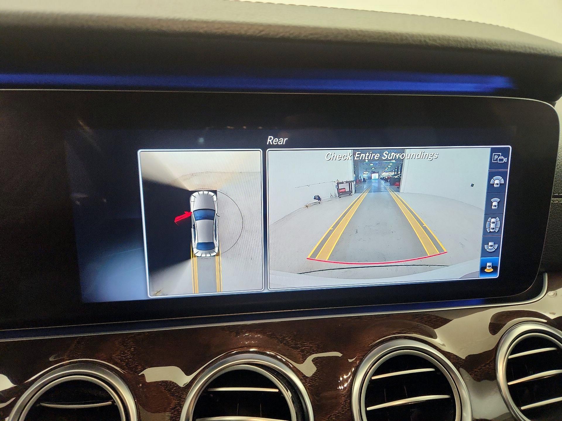 Thumbnail: 2020 Mercedes-Benz E-Class - 15