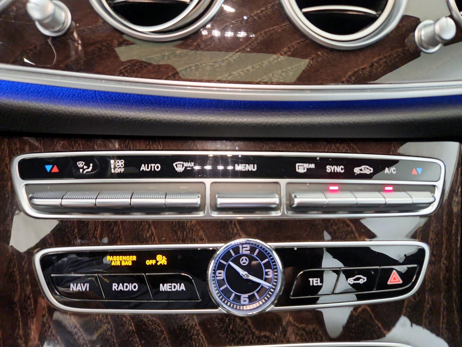 Thumbnail: 2020 Mercedes-Benz E-Class - 17