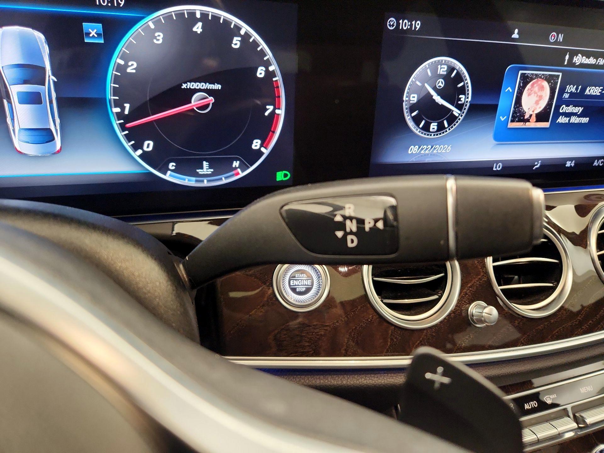 Thumbnail: 2020 Mercedes-Benz E-Class - 18