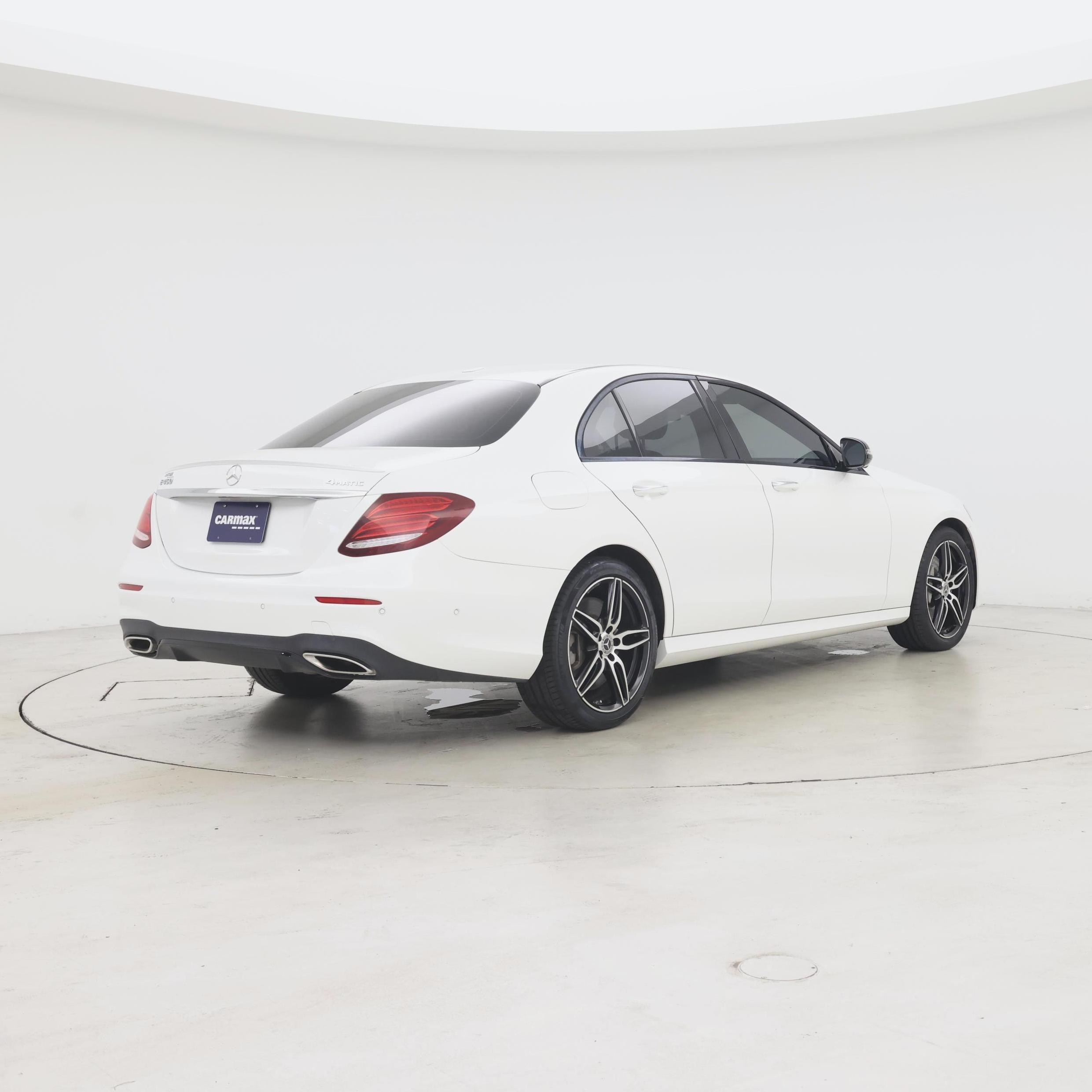 Thumbnail: 2020 Mercedes-Benz E-Class - 8