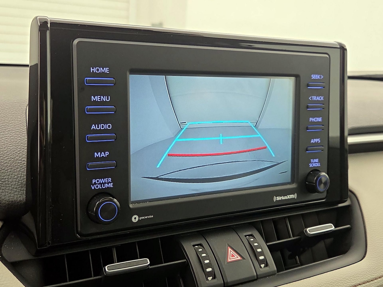 2020 Toyota RAV4 XLE Premium - Photo 15