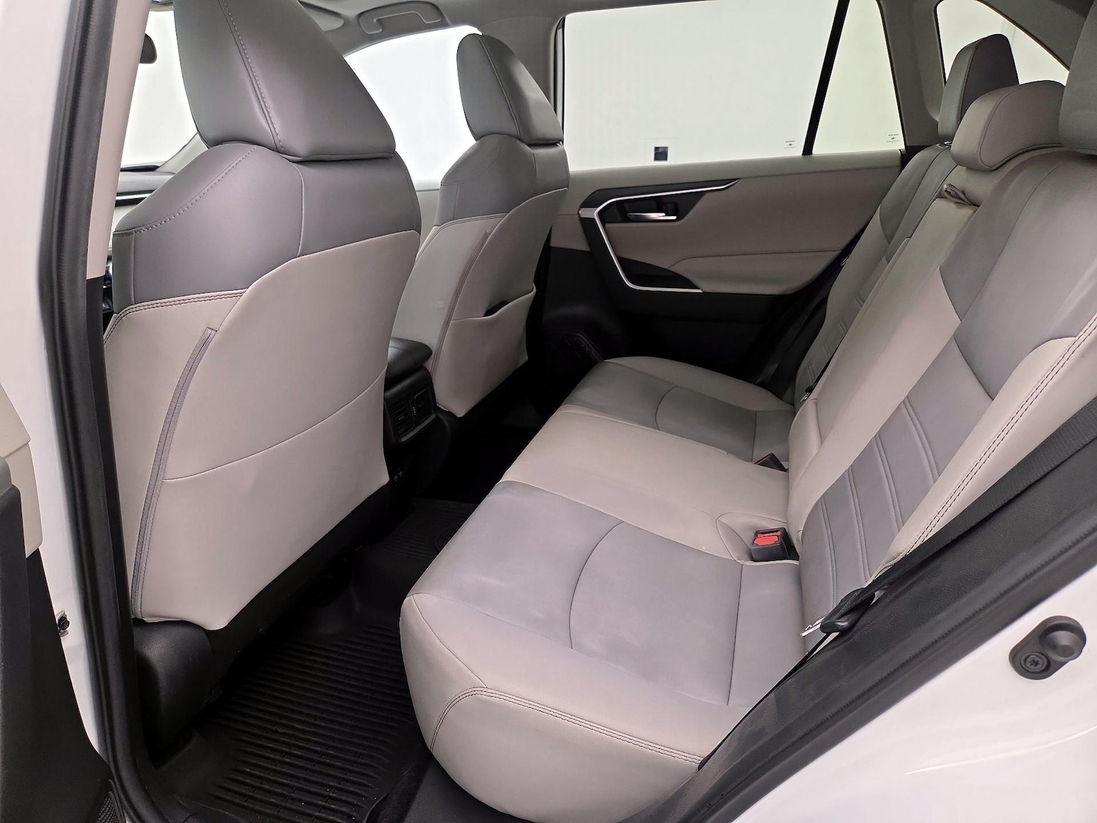 2020 Toyota RAV4 XLE Premium - Photo 21