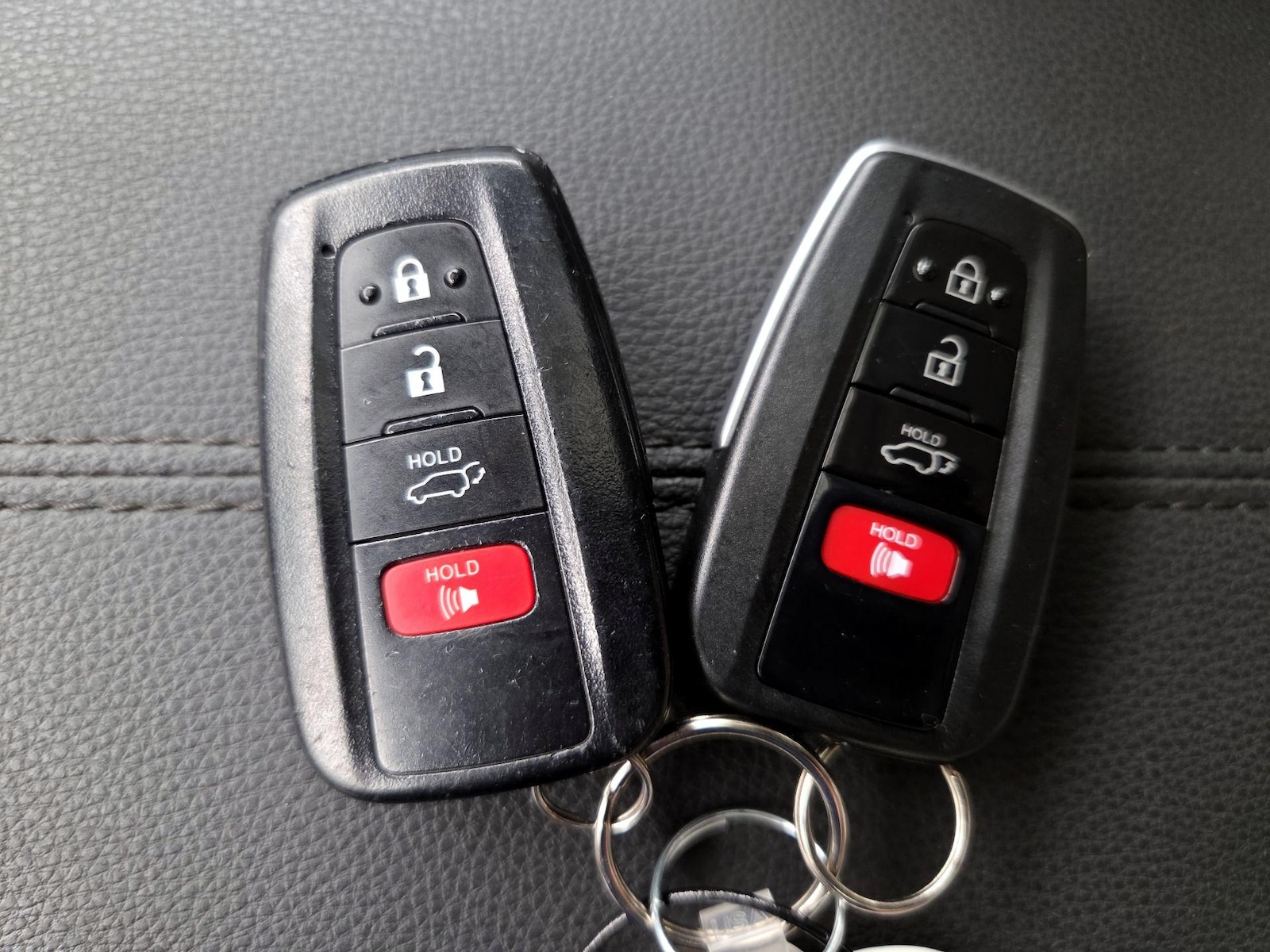 2020 Toyota RAV4 XLE Premium - Photo 25