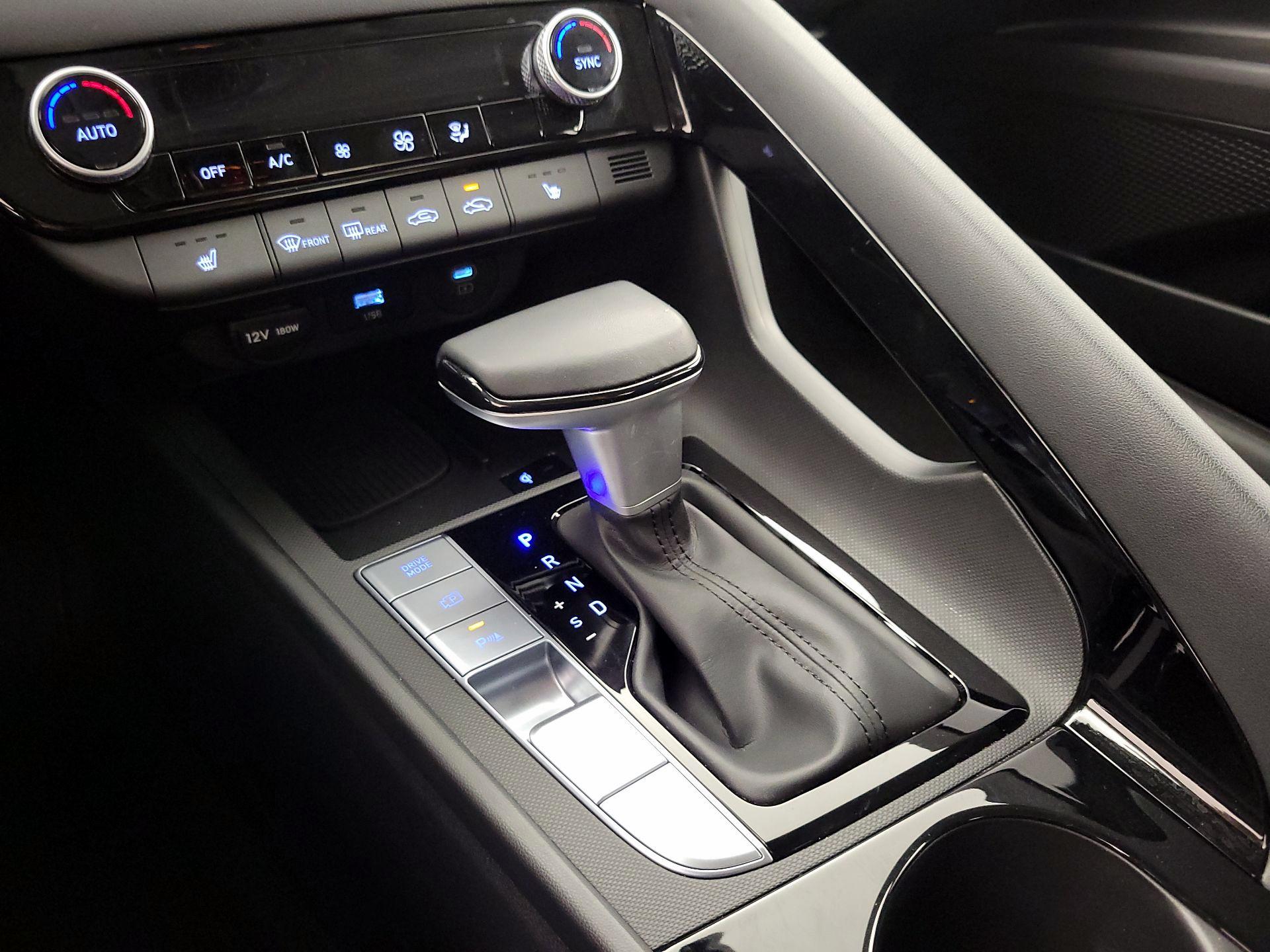 Thumbnail: 2024 Hyundai Elantra - 18