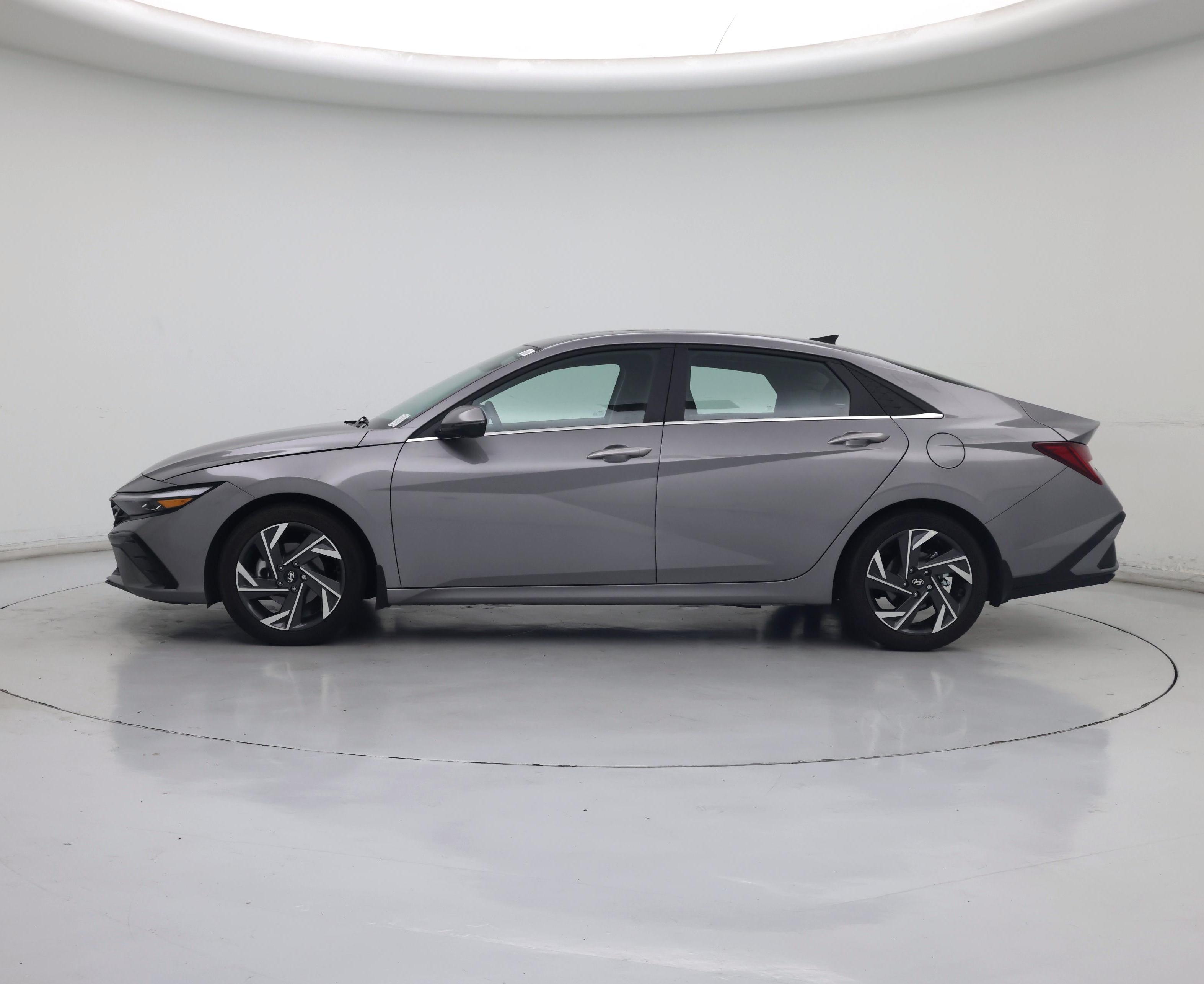 Thumbnail: 2024 Hyundai Elantra - 3