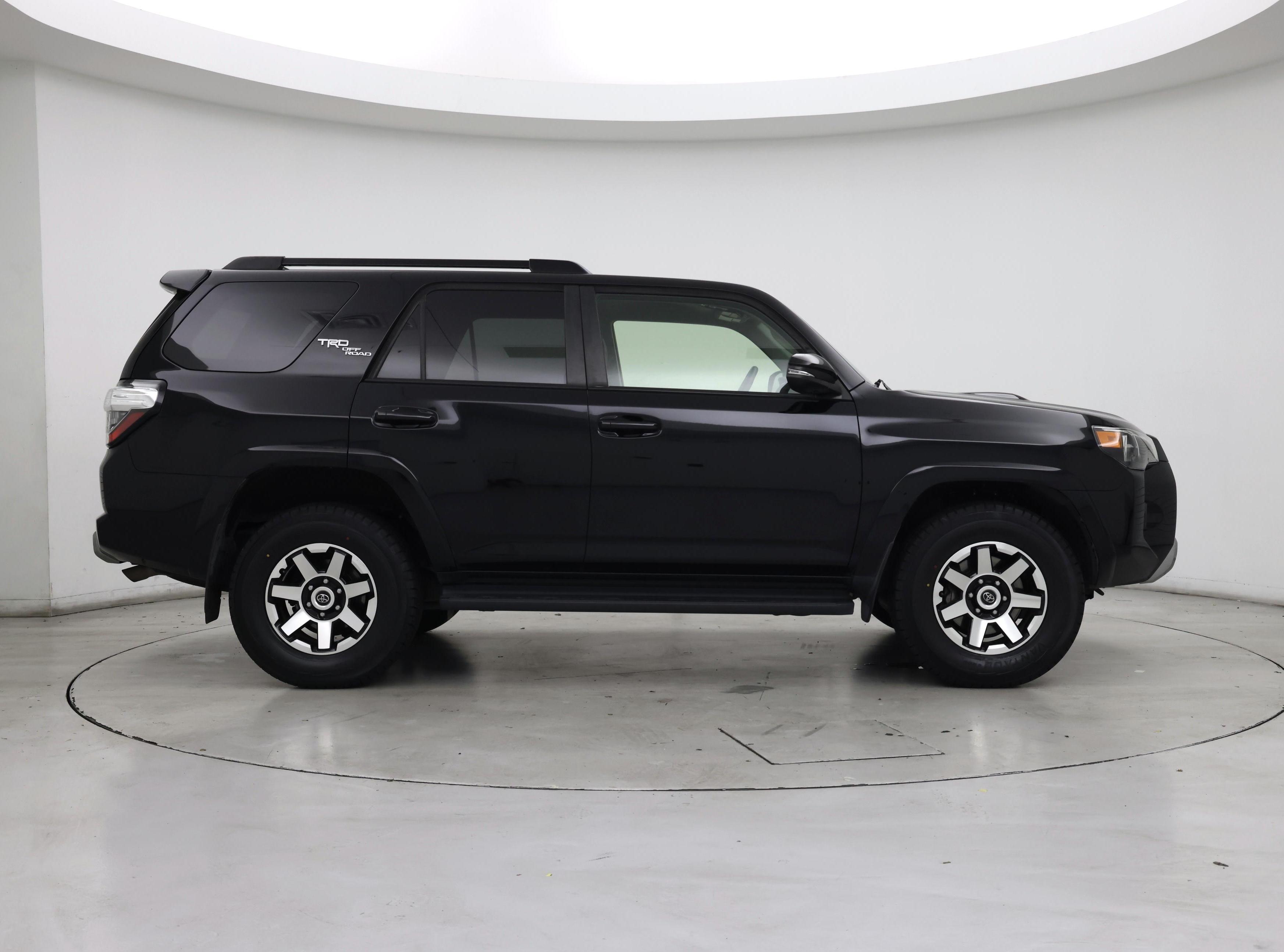 Thumbnail: 2022 Toyota 4Runner - 7