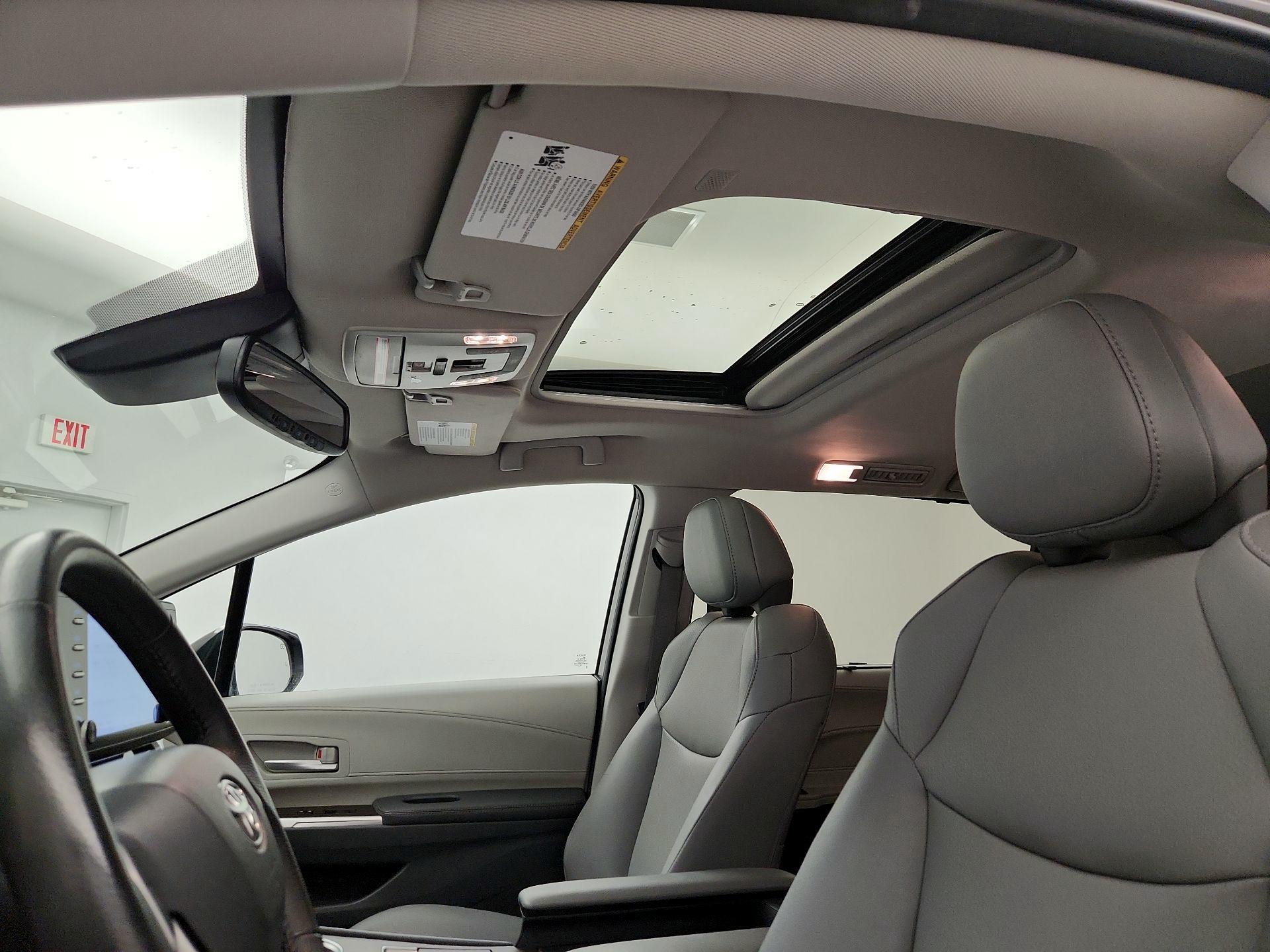 Thumbnail: 2023 Toyota Sienna - 19