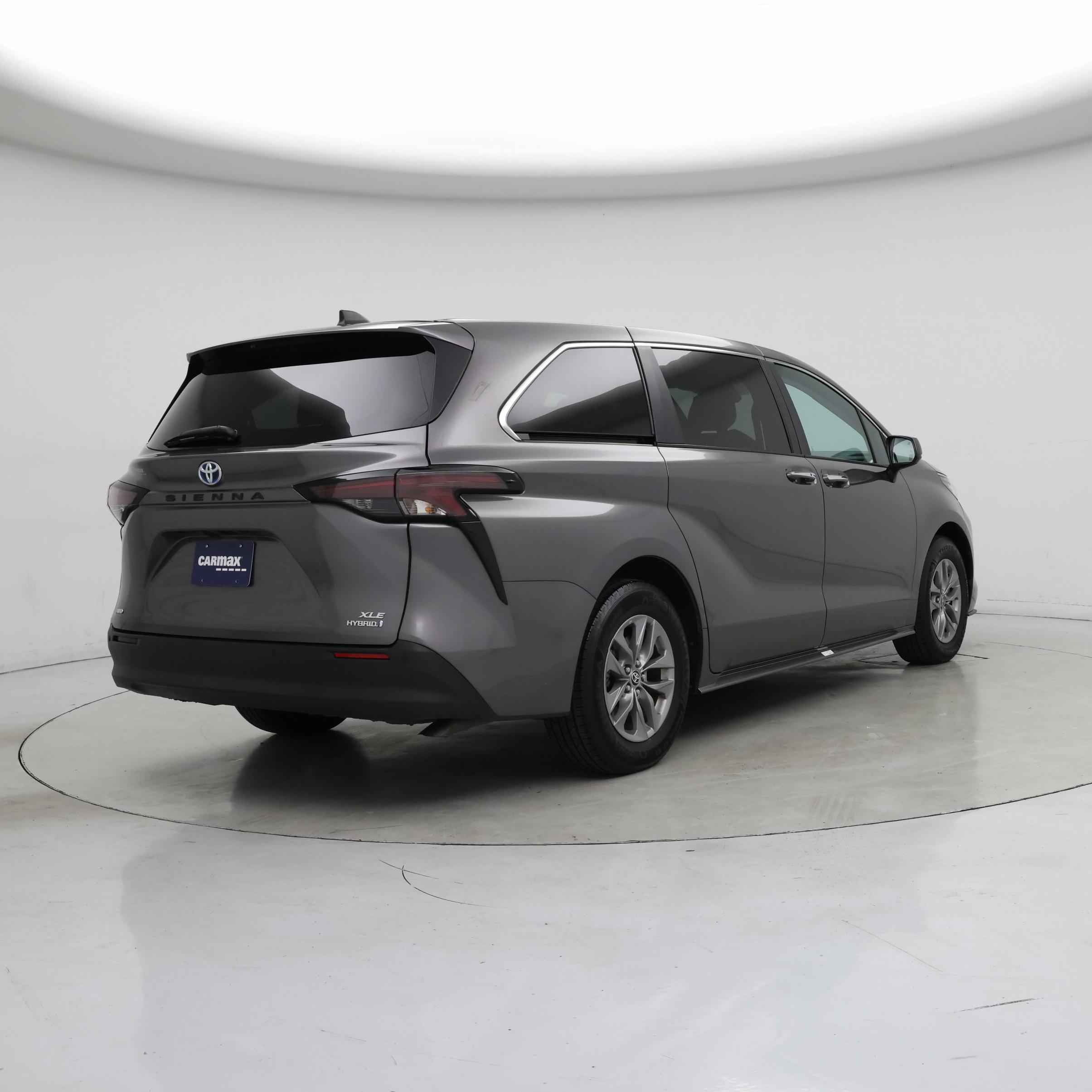 Thumbnail: 2023 Toyota Sienna - 8