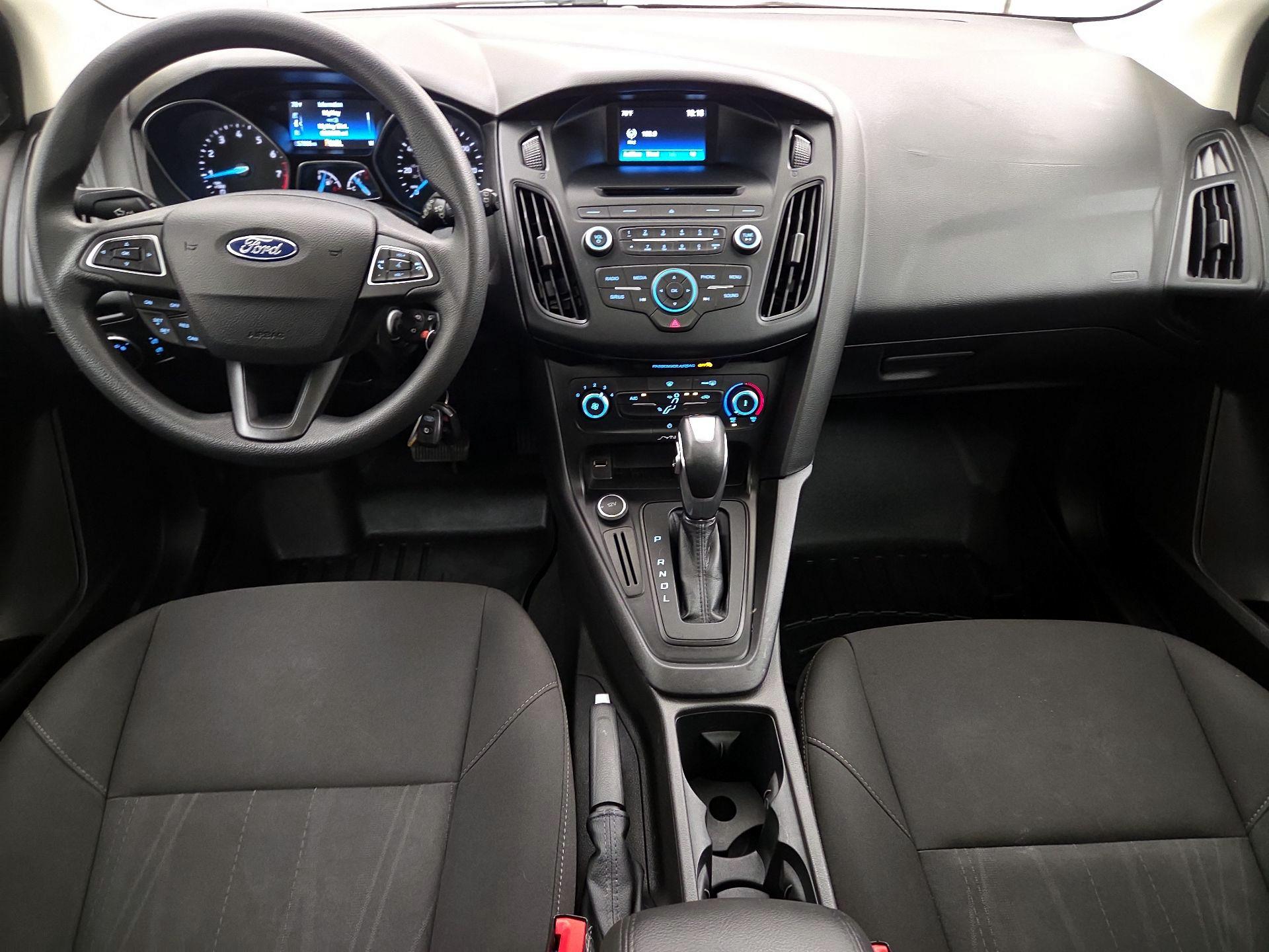 Thumbnail: 2016 Ford Focus - 9